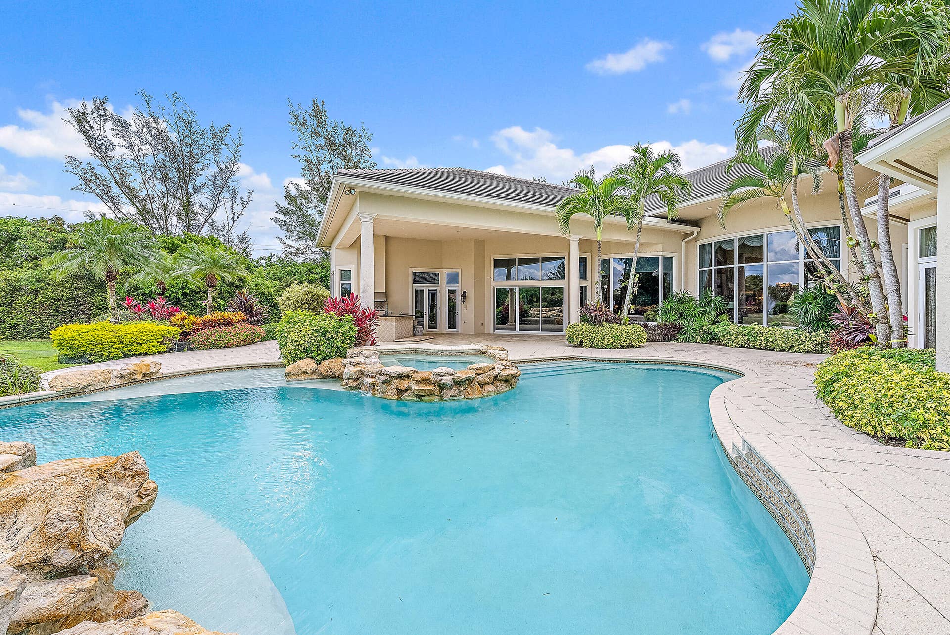 12049 SE Intracoastal Terrace, Jupiter, FL 33469 Pool