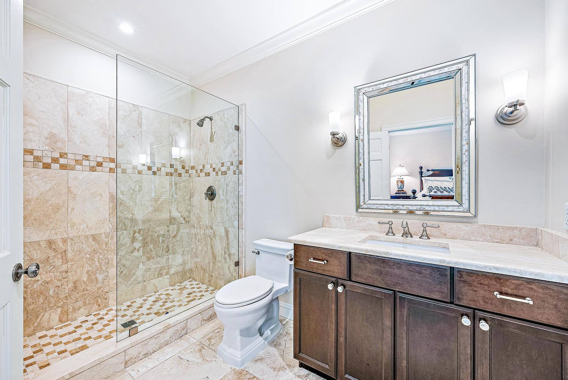 18587 SE Ferland Court, Jupiter, FL 33469 Guest Bath 2