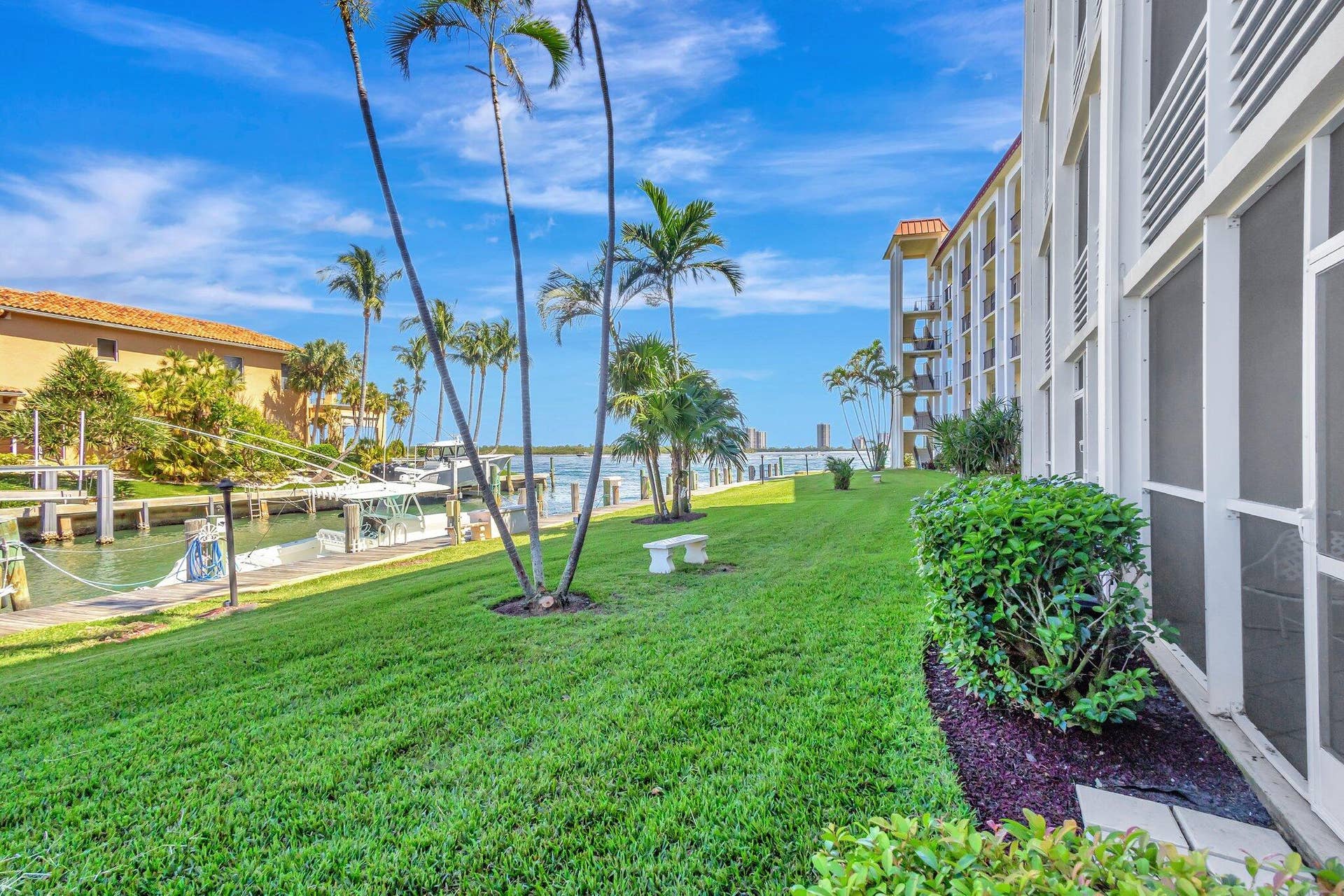 105 Paradise Harbour Boulevard, #109, North Palm Beach, FL 33408 view