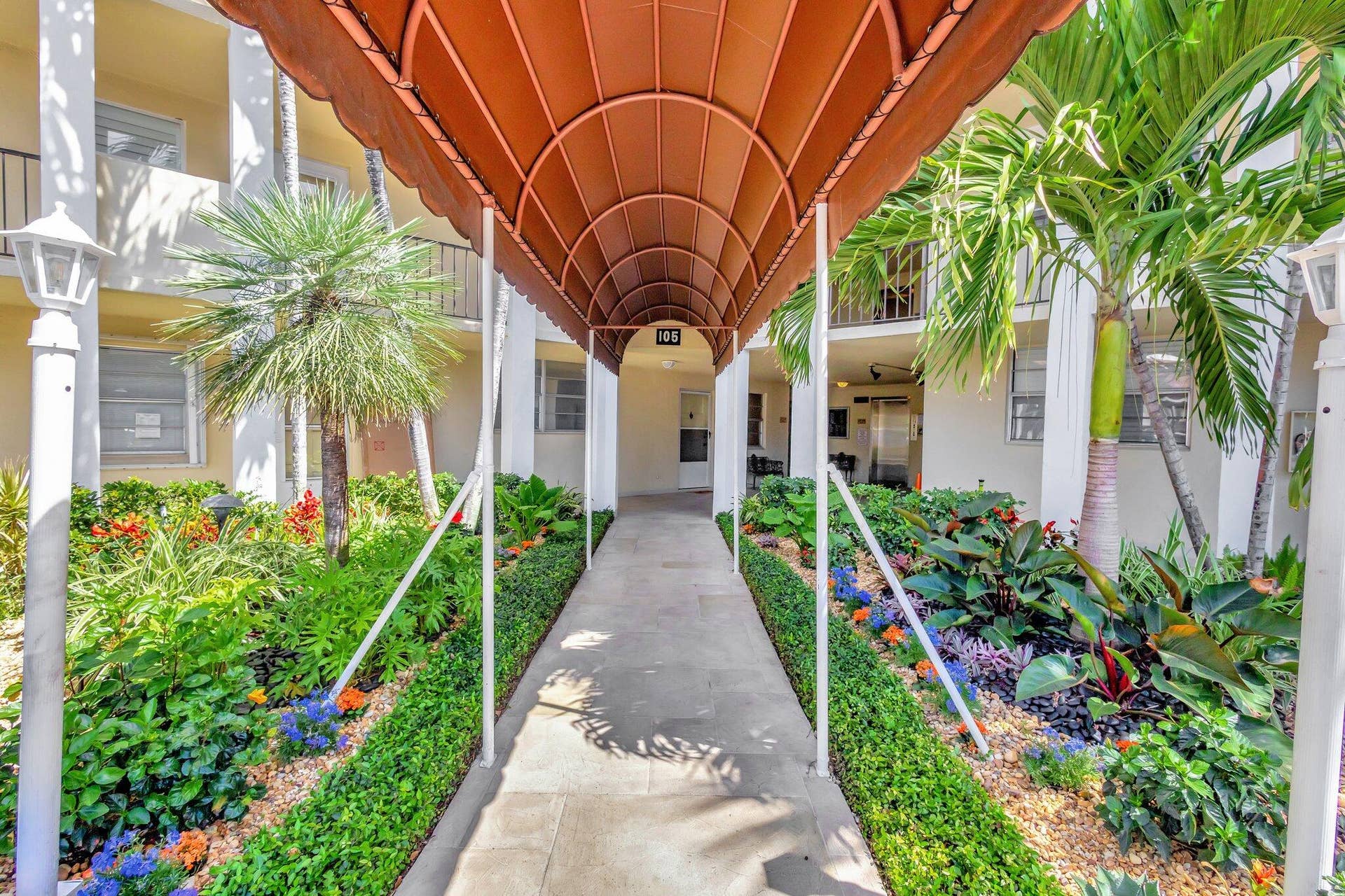 105 Paradise Harbour Boulevard, #109, North Palm Beach, FL 33408 entrance