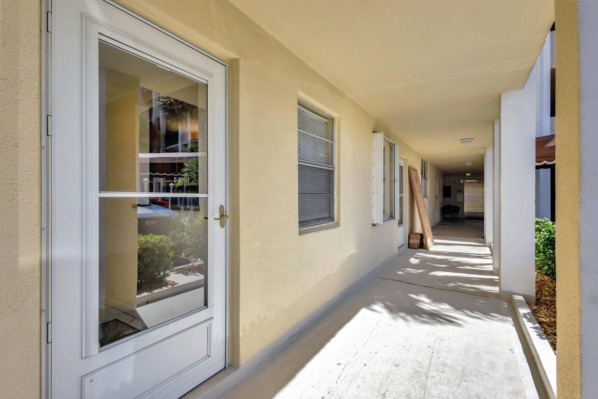 105 Paradise Harbour Boulevard, #109, North Palm Beach, FL 33408 entrance 109