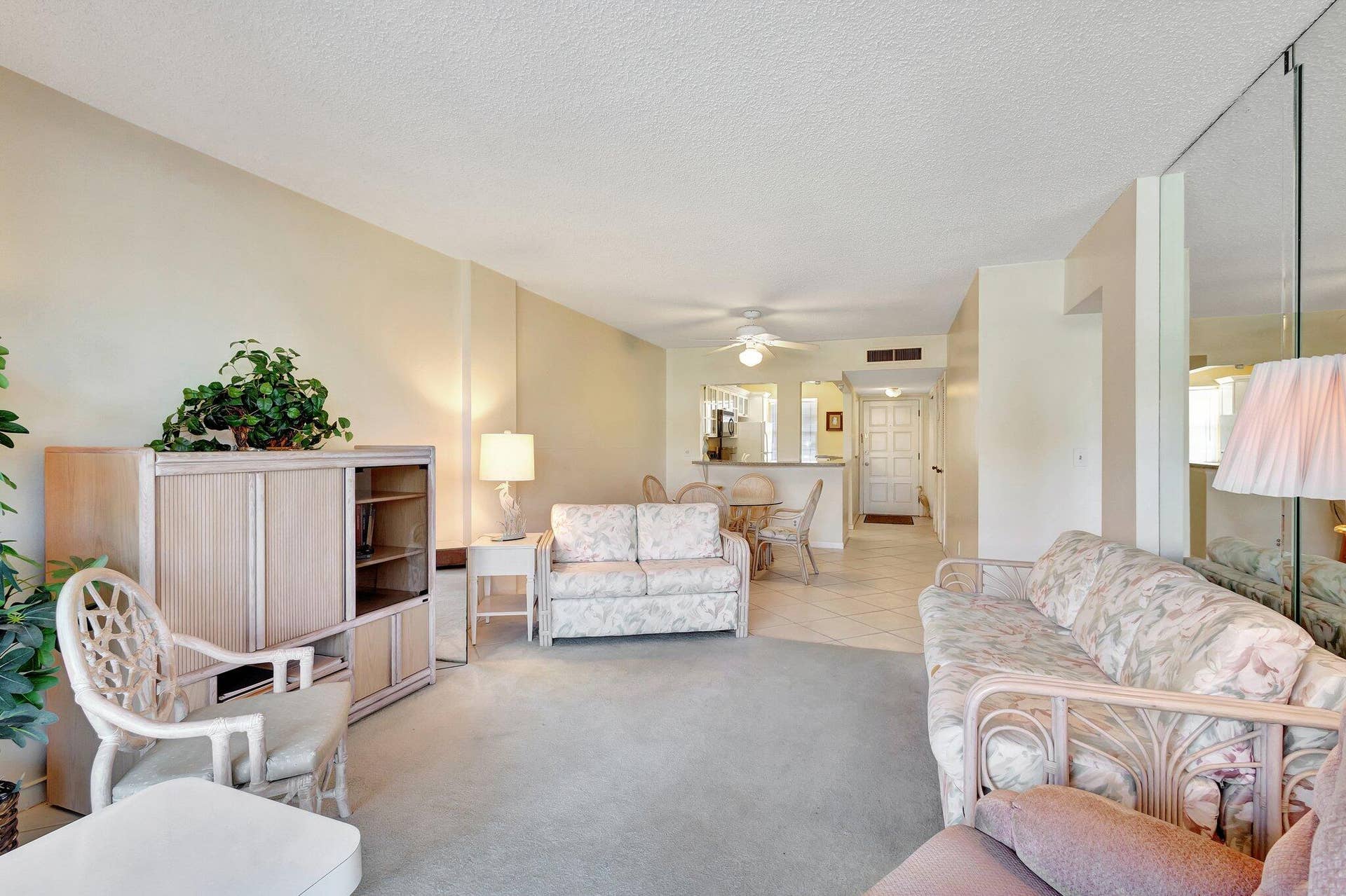 105 Paradise Harbour Boulevard, #109, North Palm Beach, FL 33408 living