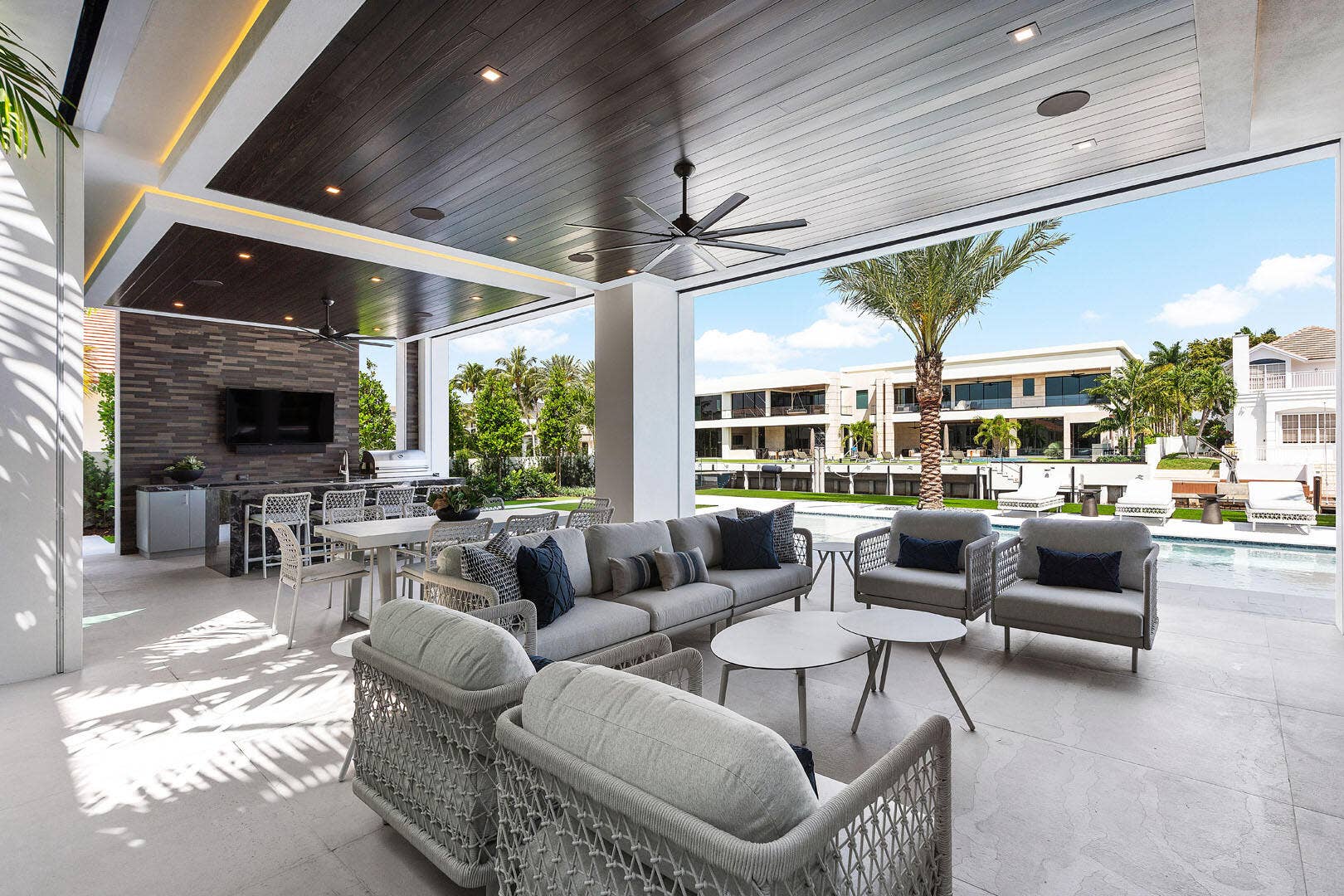 169_Coconut_Palm_Road_28