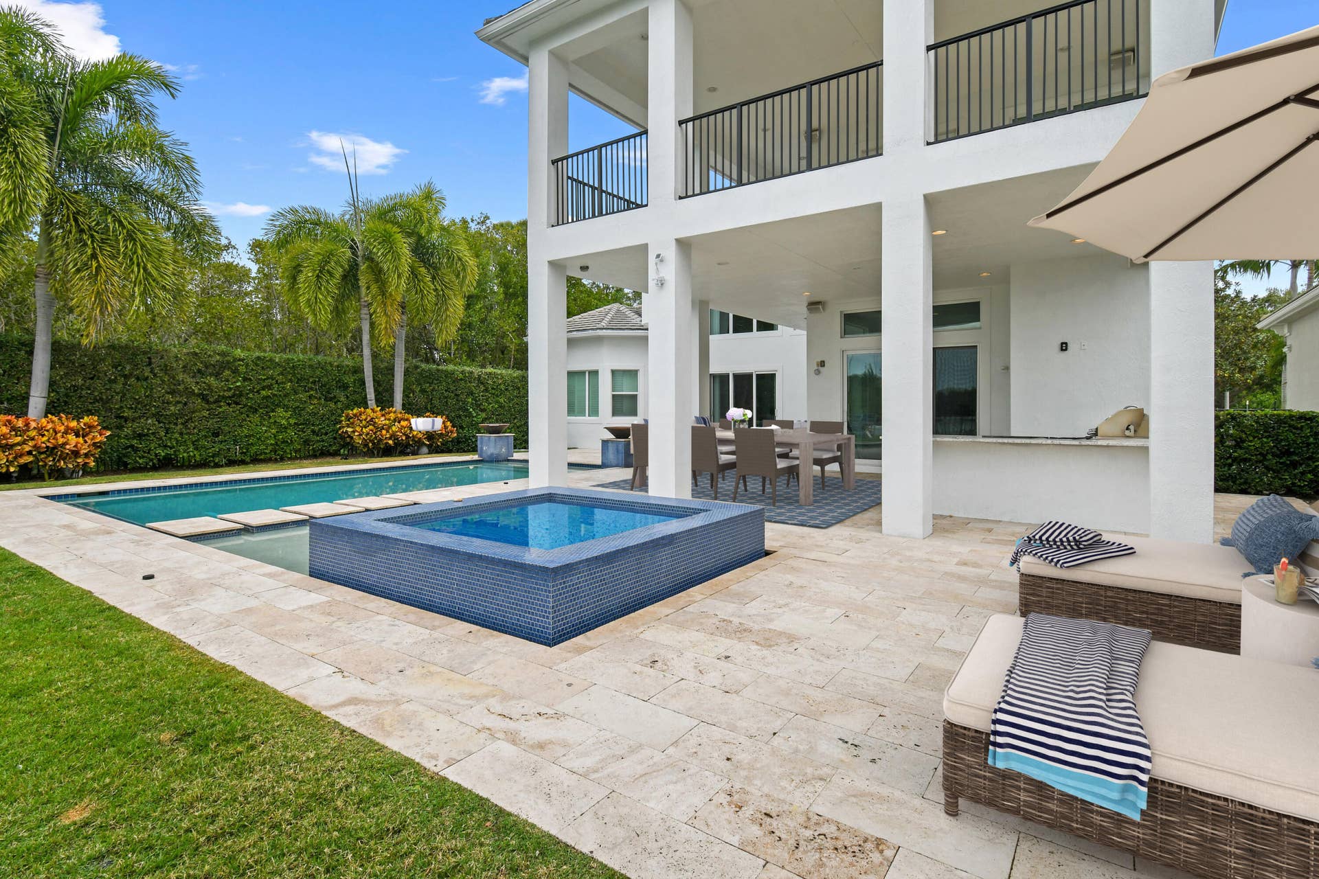 13965 Willow Cay Drive, Juno Beach, FL 33408 13965WillowCayDr(77)a
