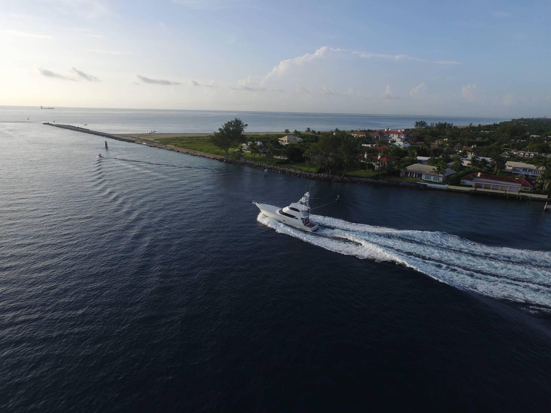 121 Wettaw Lane, #211, North Palm Beach, FL 33408 BOATING