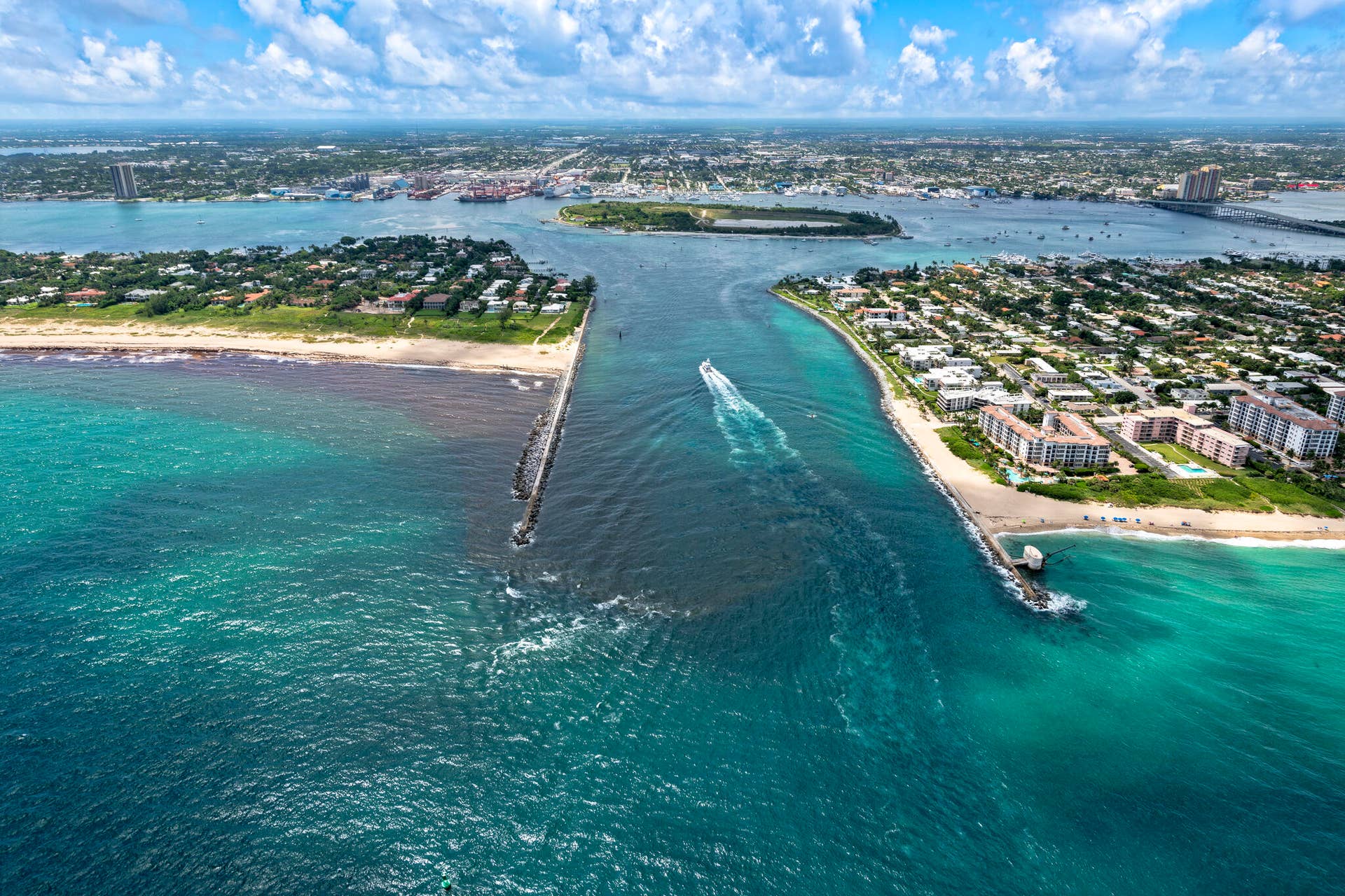 121 Wettaw Lane, #211, North Palm Beach, FL 33408 PALM BEACH INLET