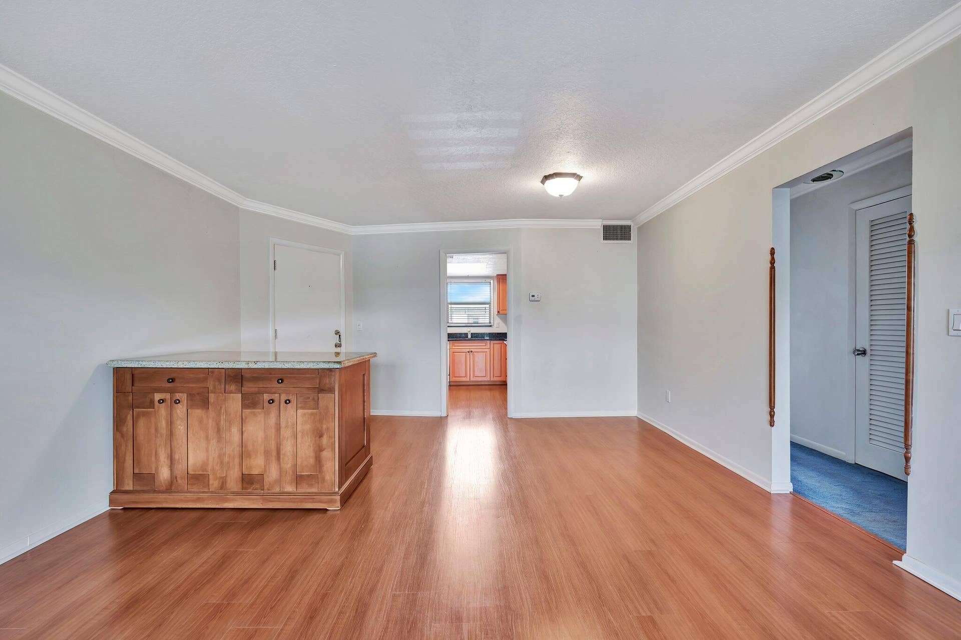 121 Wettaw Lane, #211, North Palm Beach, FL 33408 living/dining