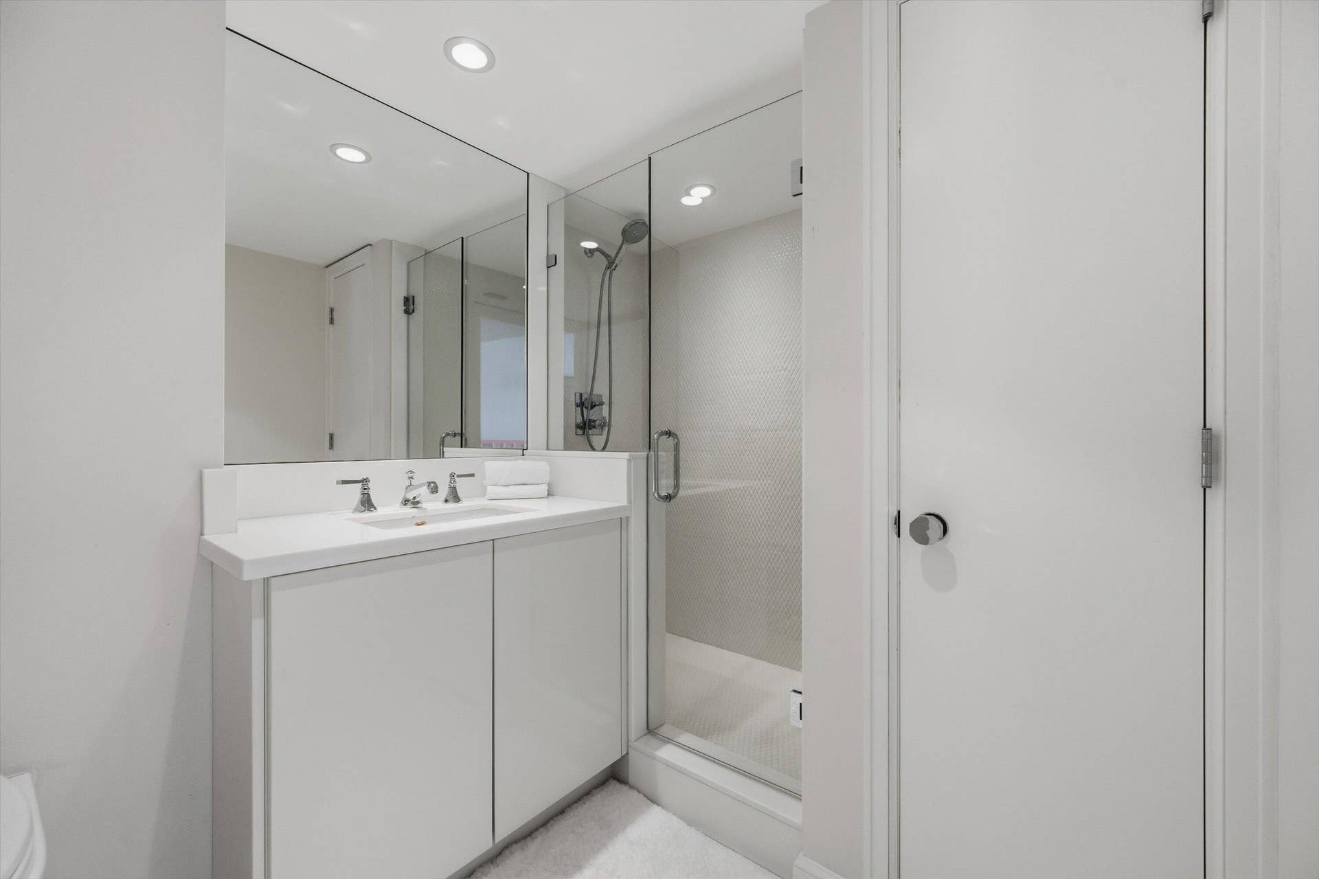 100 Sunrise Avenue, #520/521, Palm Beach, FL 33480 EnSuite