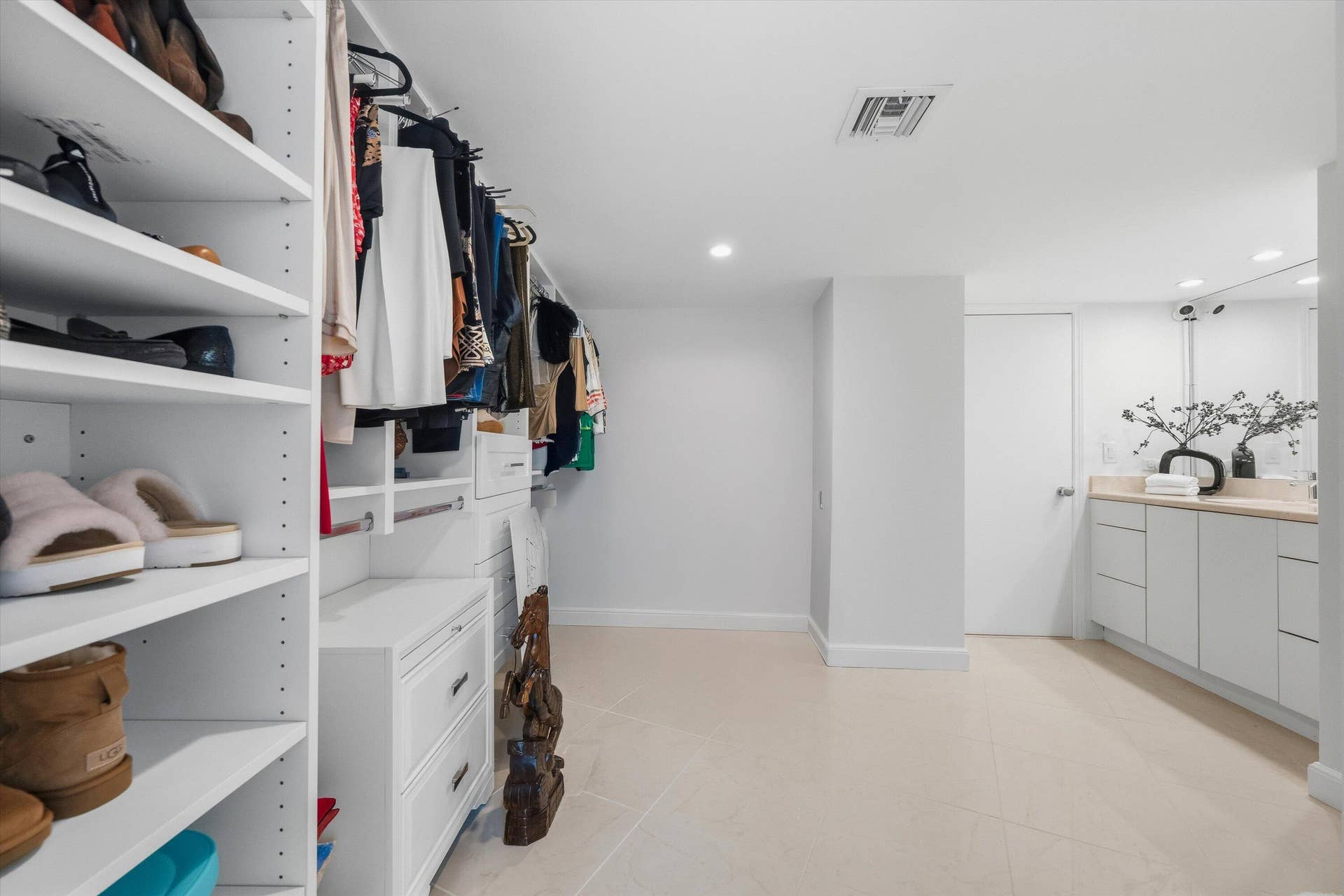 100 Sunrise Avenue, #520/521, Palm Beach, FL 33480 WIC/EnSuite