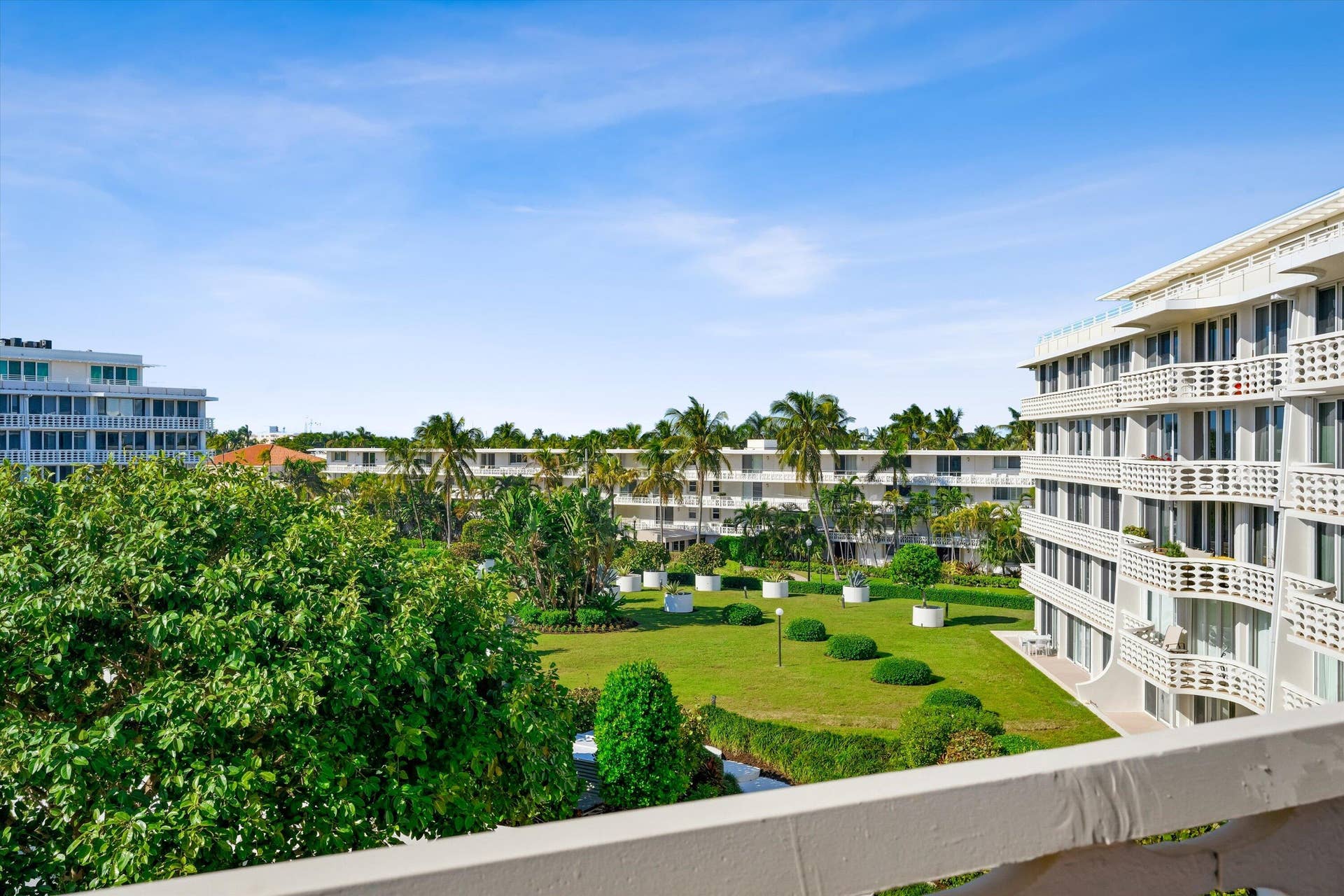 100 Sunrise Avenue, #520/521, Palm Beach, FL 33480 Balcony