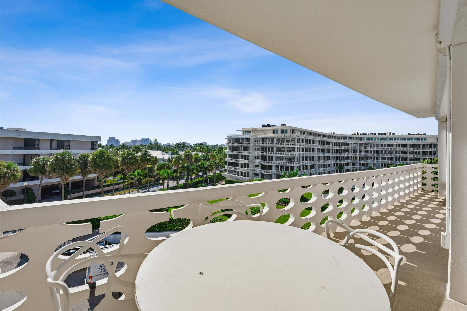 100 Sunrise Avenue, #520/521, Palm Beach, FL 33480 Balcony