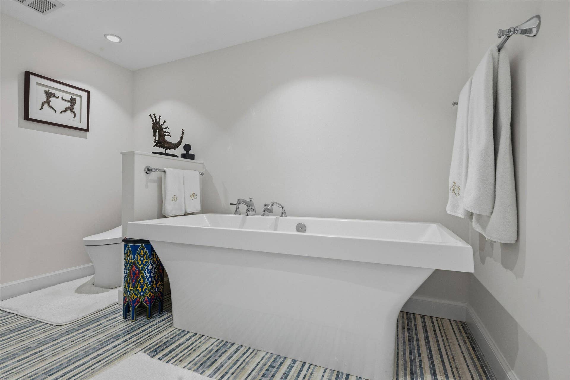 100 Sunrise Avenue, #520/521, Palm Beach, FL 33480 Primary Bathroom