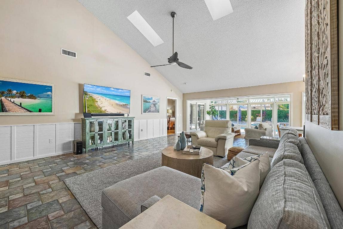 138 Cape Pointe Circle, Jupiter, FL 33477 138 Cape Pointe Circle, Jupiter, FL 33477