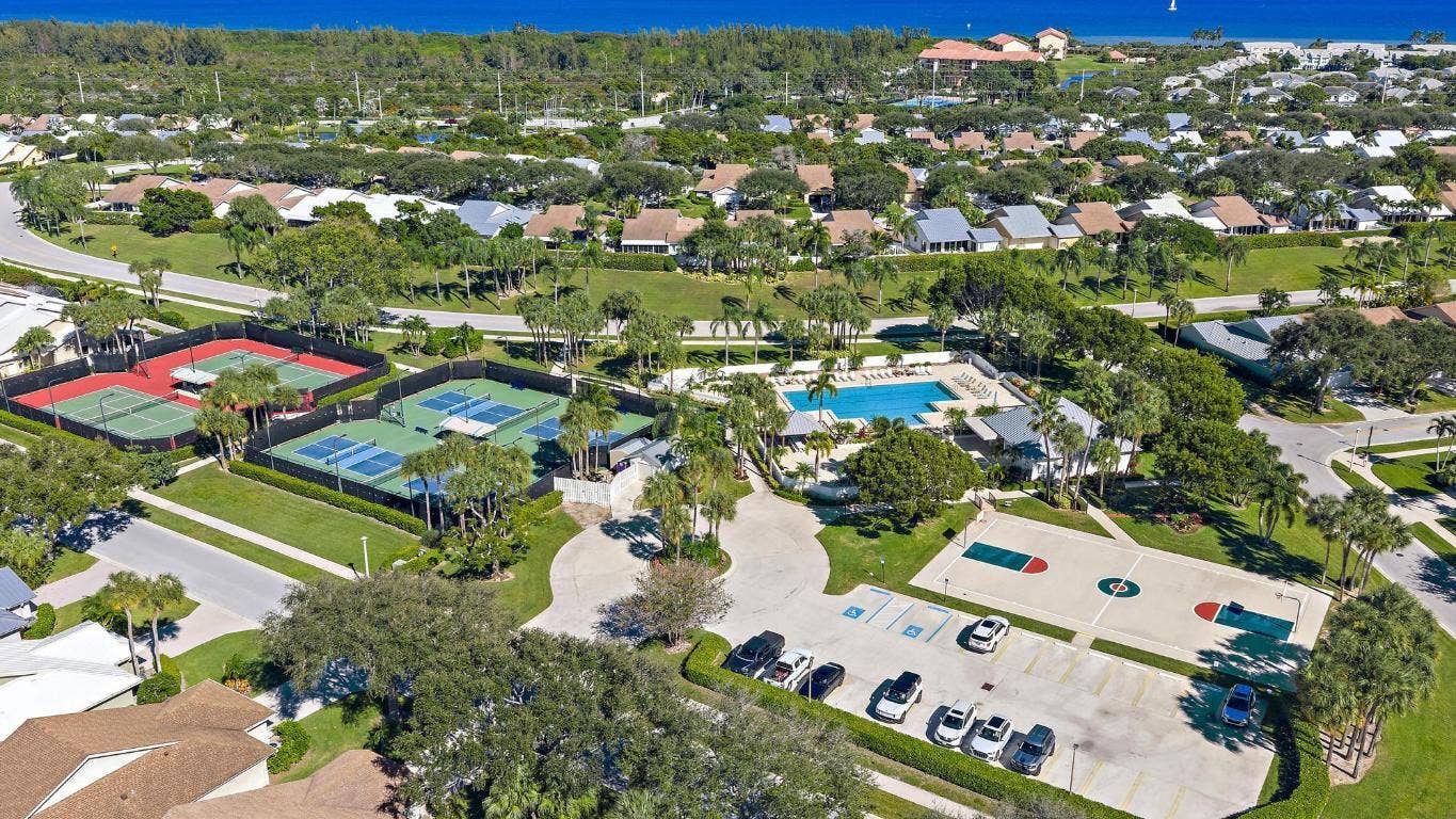 138 Cape Pointe Circle, Jupiter, FL 33477 138 Cape Pointe Circle, Jupiter, FL 33477