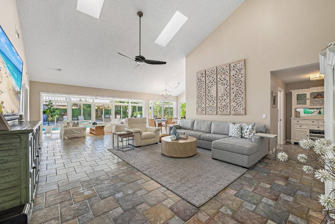 138 Cape Pointe Circle, Jupiter, FL 33477 138 Cape Pointe Circle, Jupiter, FL 33477