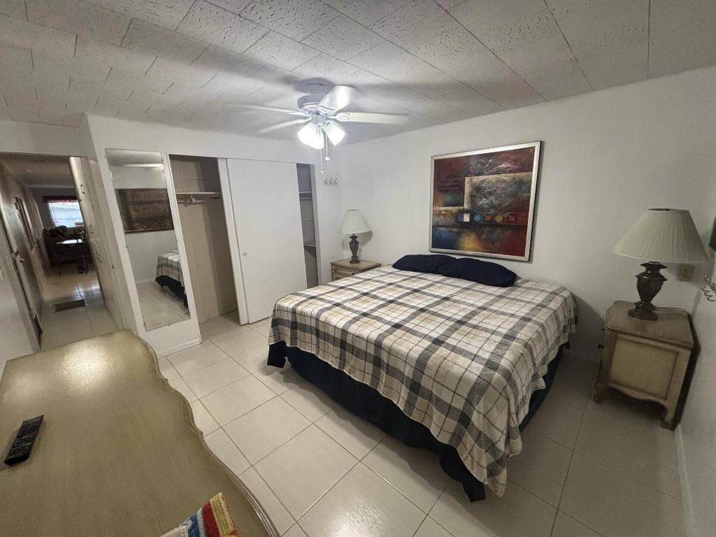 562 NE 47th St, Lot 393, Deerfield Beach, FL 33064 562 NE 47th St, Lot 393, Deerfield Beach, FL 33064