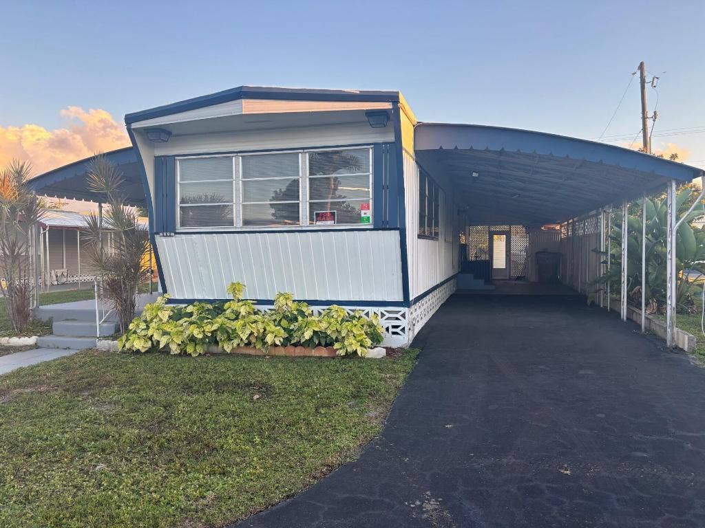 562 NE 47th St, Lot 393, Deerfield Beach, FL 33064 562 NE 47th St, Lot 393, Deerfield Beach, FL 33064