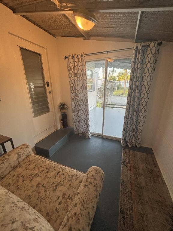562 NE 47th St, Lot 393, Deerfield Beach, FL 33064 562 NE 47th St, Lot 393, Deerfield Beach, FL 33064