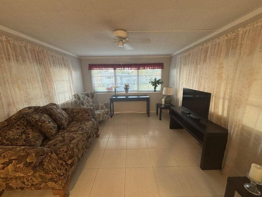 562 NE 47th St, Lot 393, Deerfield Beach, FL 33064 562 NE 47th St, Lot 393, Deerfield Beach, FL 33064