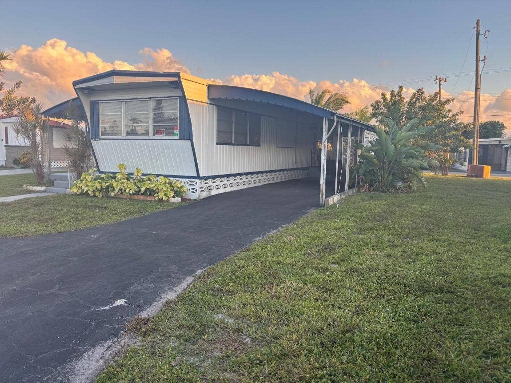 562 NE 47th St, Lot 393, Deerfield Beach, FL 33064 562 NE 47th St, Lot 393, Deerfield Beach, FL 33064