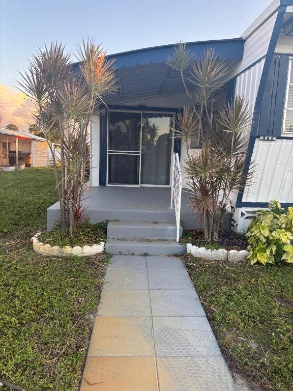 562 NE 47th St, Lot 393, Deerfield Beach, FL 33064 562 NE 47th St, Lot 393, Deerfield Beach, FL 33064