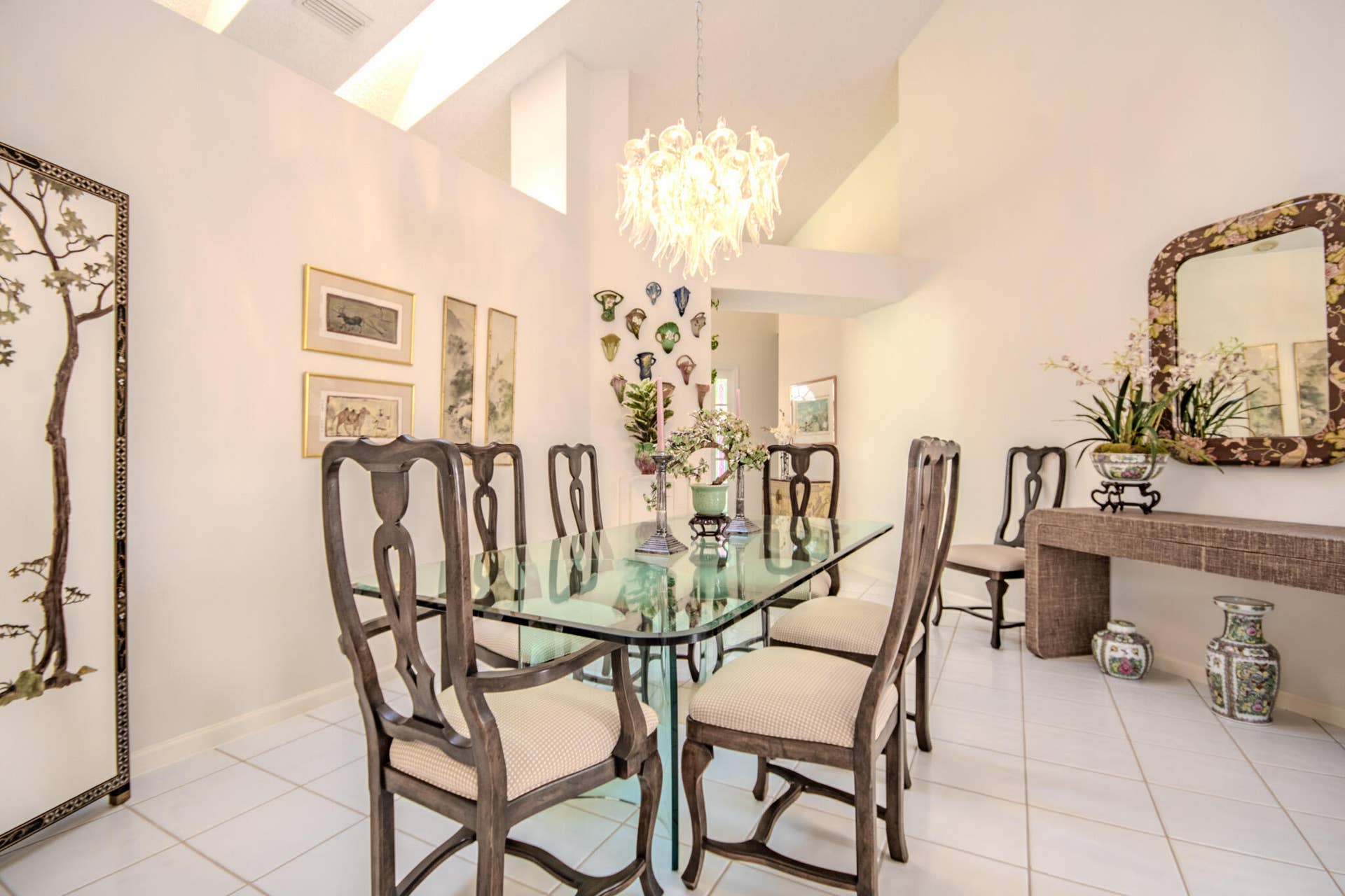 Room for large table