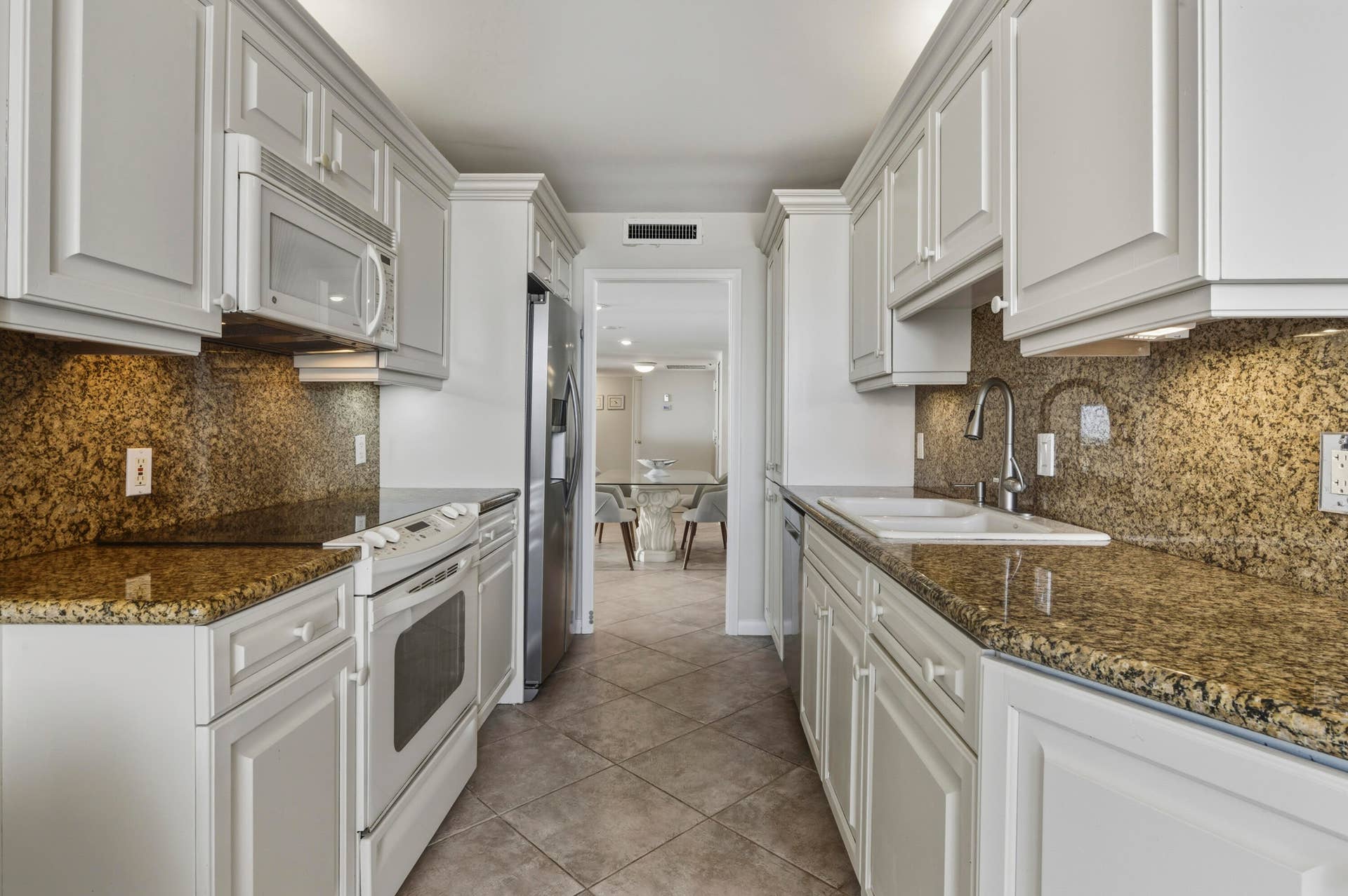 4200 N Ocean Drive, #1-1705, Singer Island, FL 33404 _DSC3965