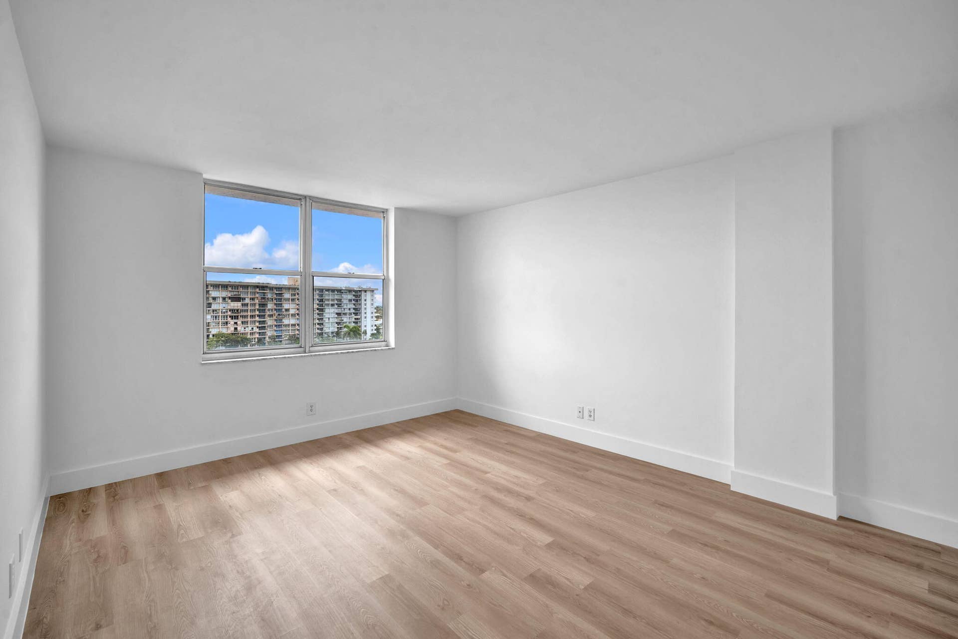 777 S Federal Highway, #Rp907, Pompano Beach, FL 33062 6-web-or-mls-DSC04292