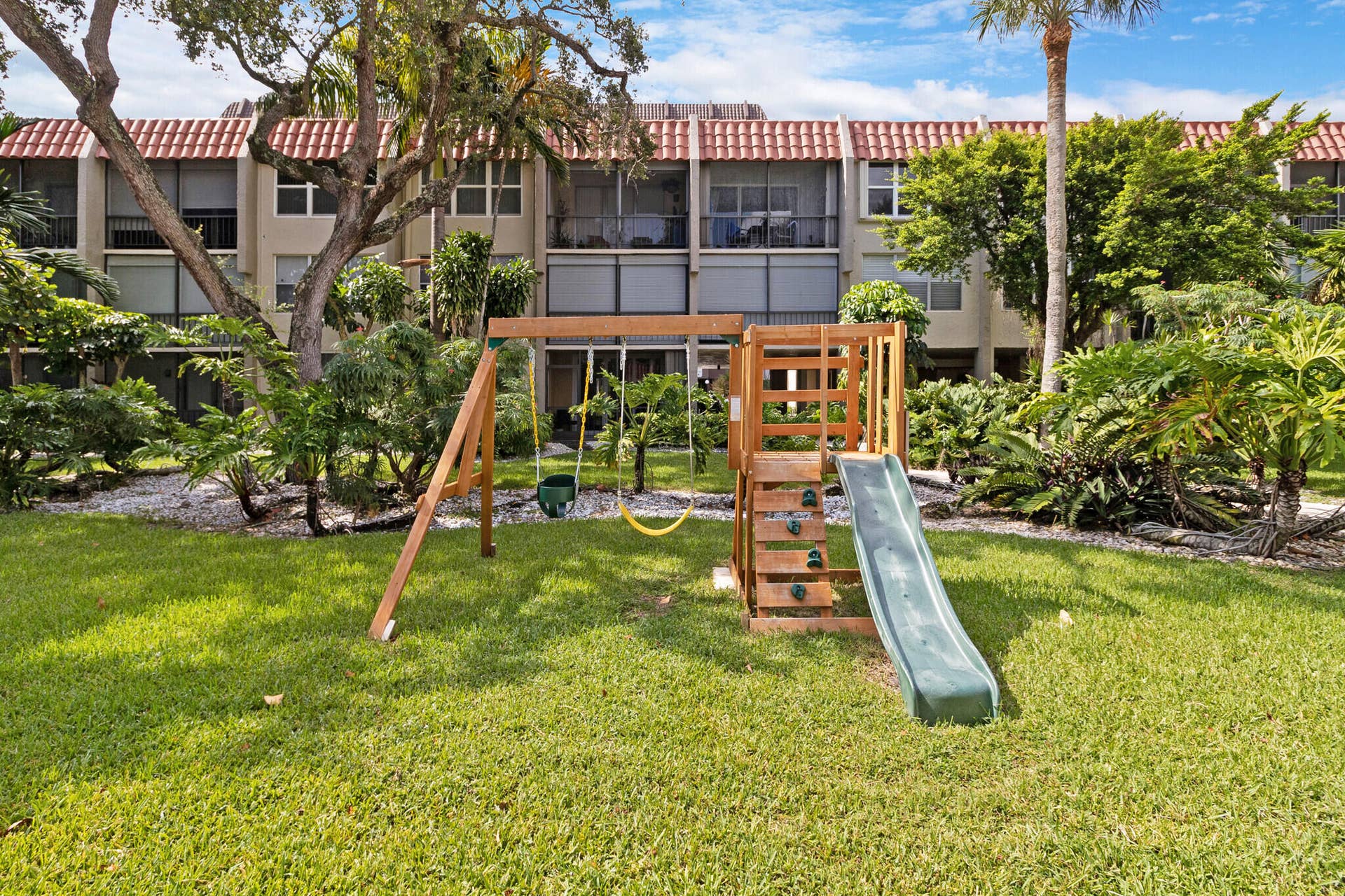 777 S Federal Highway, #Rp907, Pompano Beach, FL 33062 06_28_HD777_S_Federal_Highway_PH1128_mls