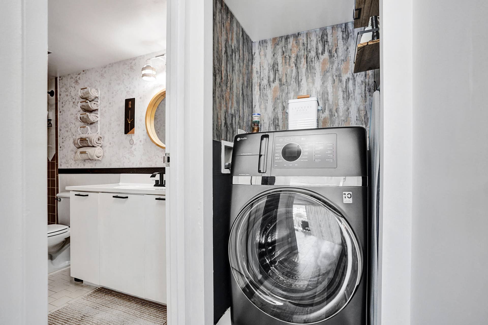 3546 S Ocean Boulevard, #327, South Palm Beach, FL 33480 Interior Washer Dryer