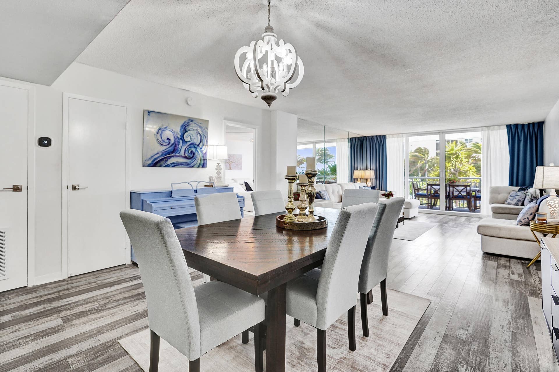3546 S Ocean Boulevard, #327, South Palm Beach, FL 33480 Dining Area