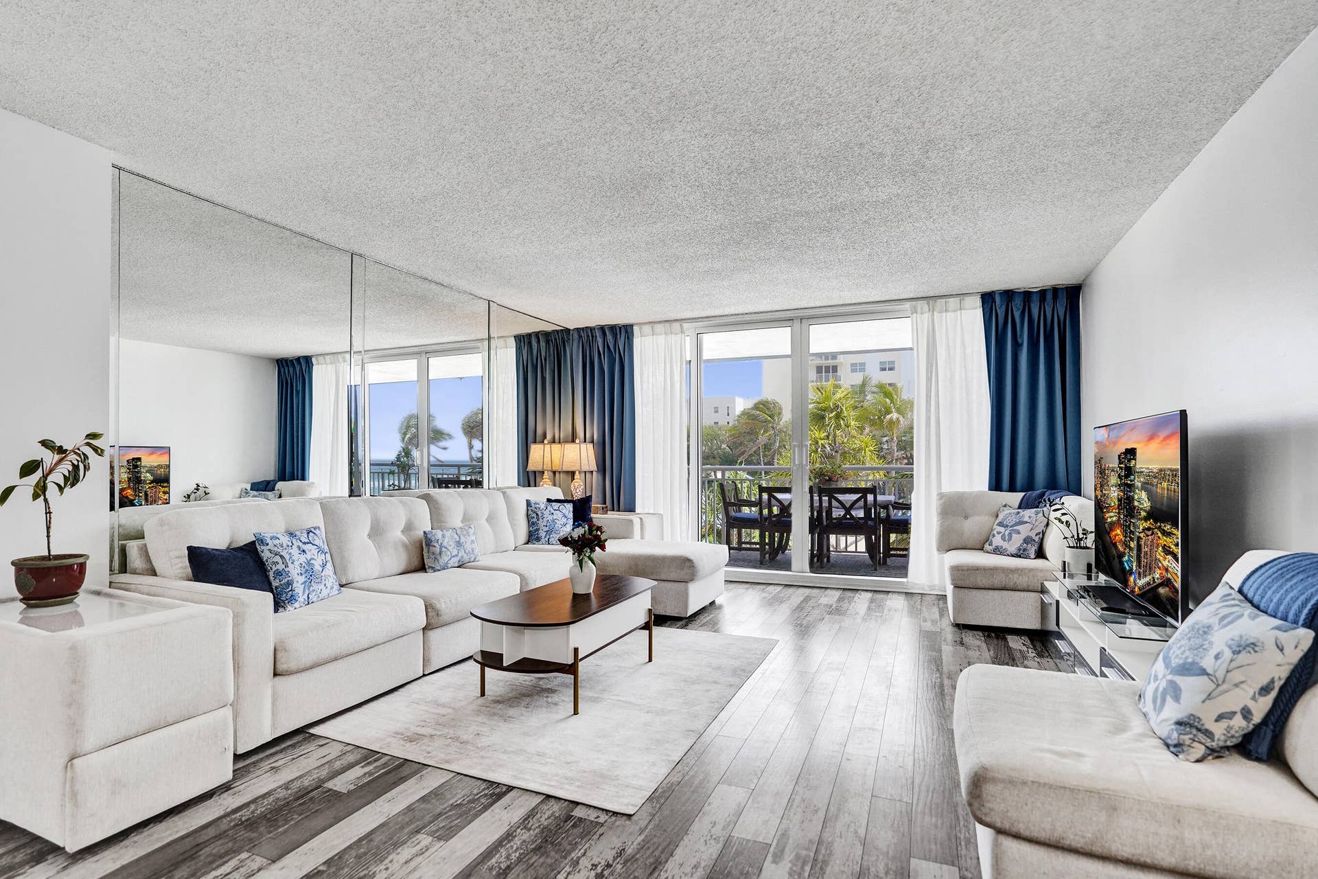 3546 S Ocean Boulevard, #327, South Palm Beach, FL 33480 Living Room