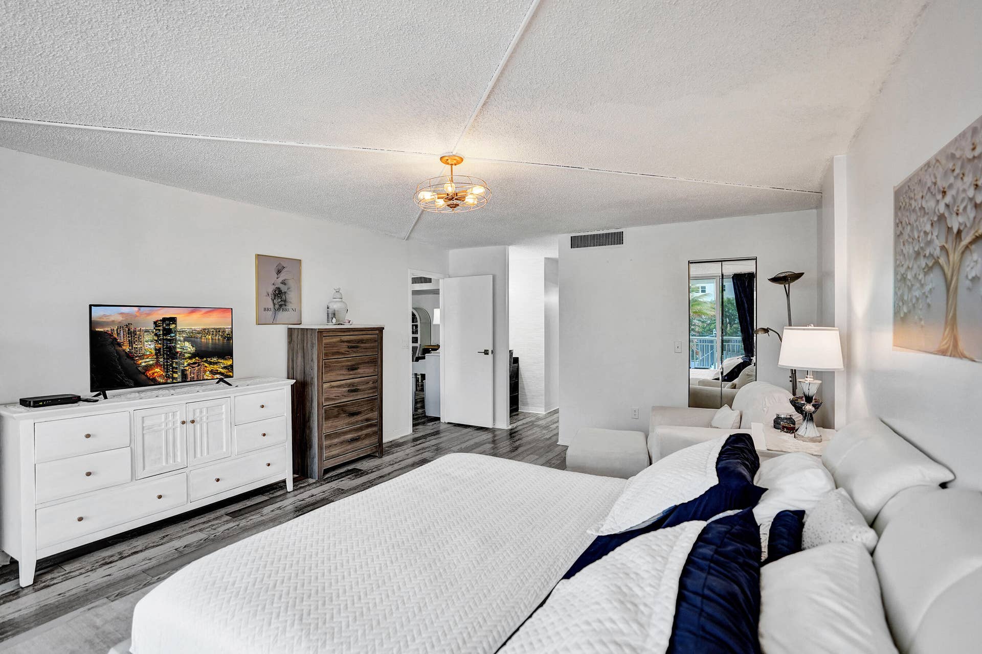 3546 S Ocean Boulevard, #327, South Palm Beach, FL 33480 Primary Bedroom