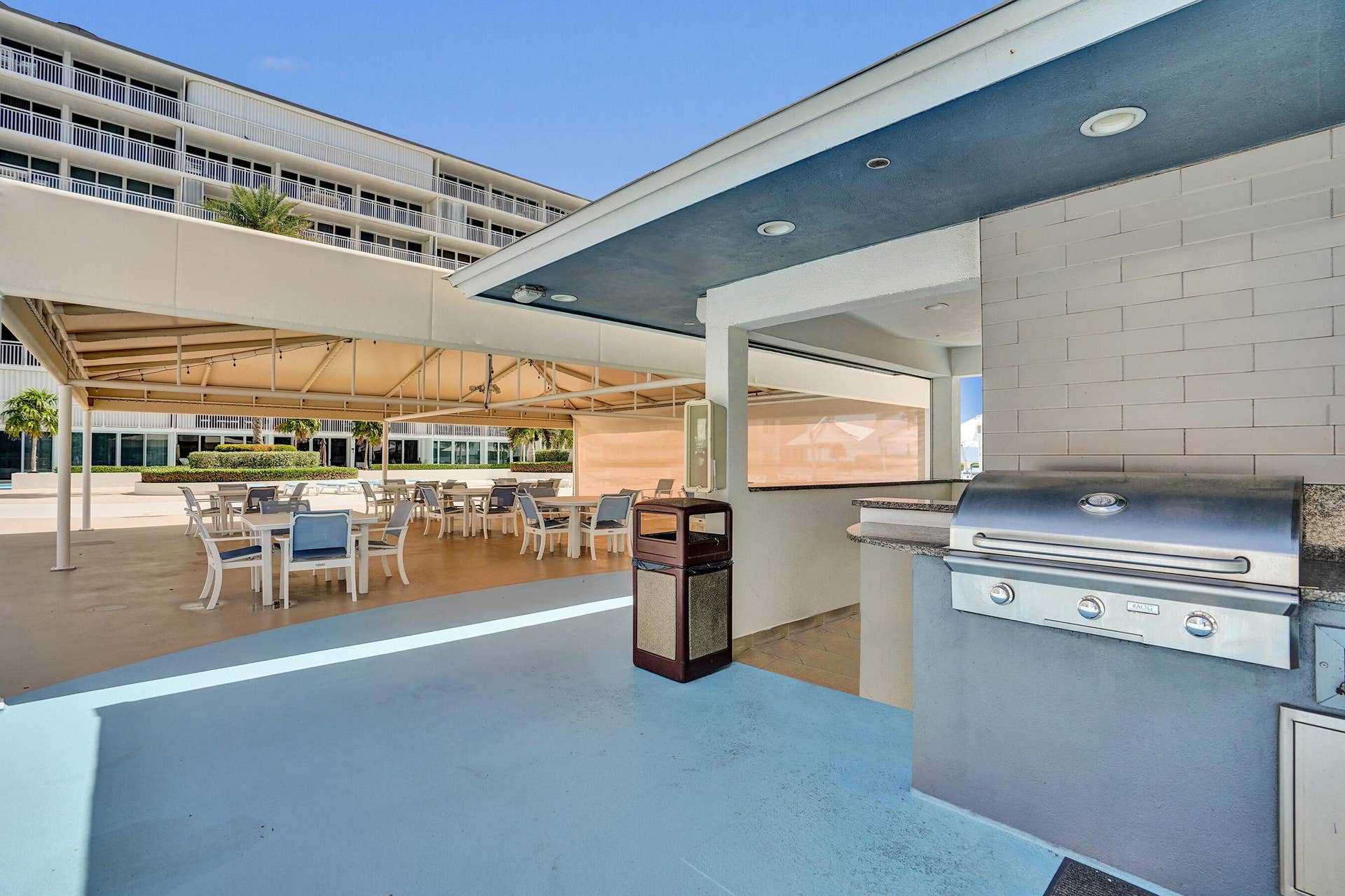 3546 S Ocean Boulevard, #327, South Palm Beach, FL 33480 Grill and Chill