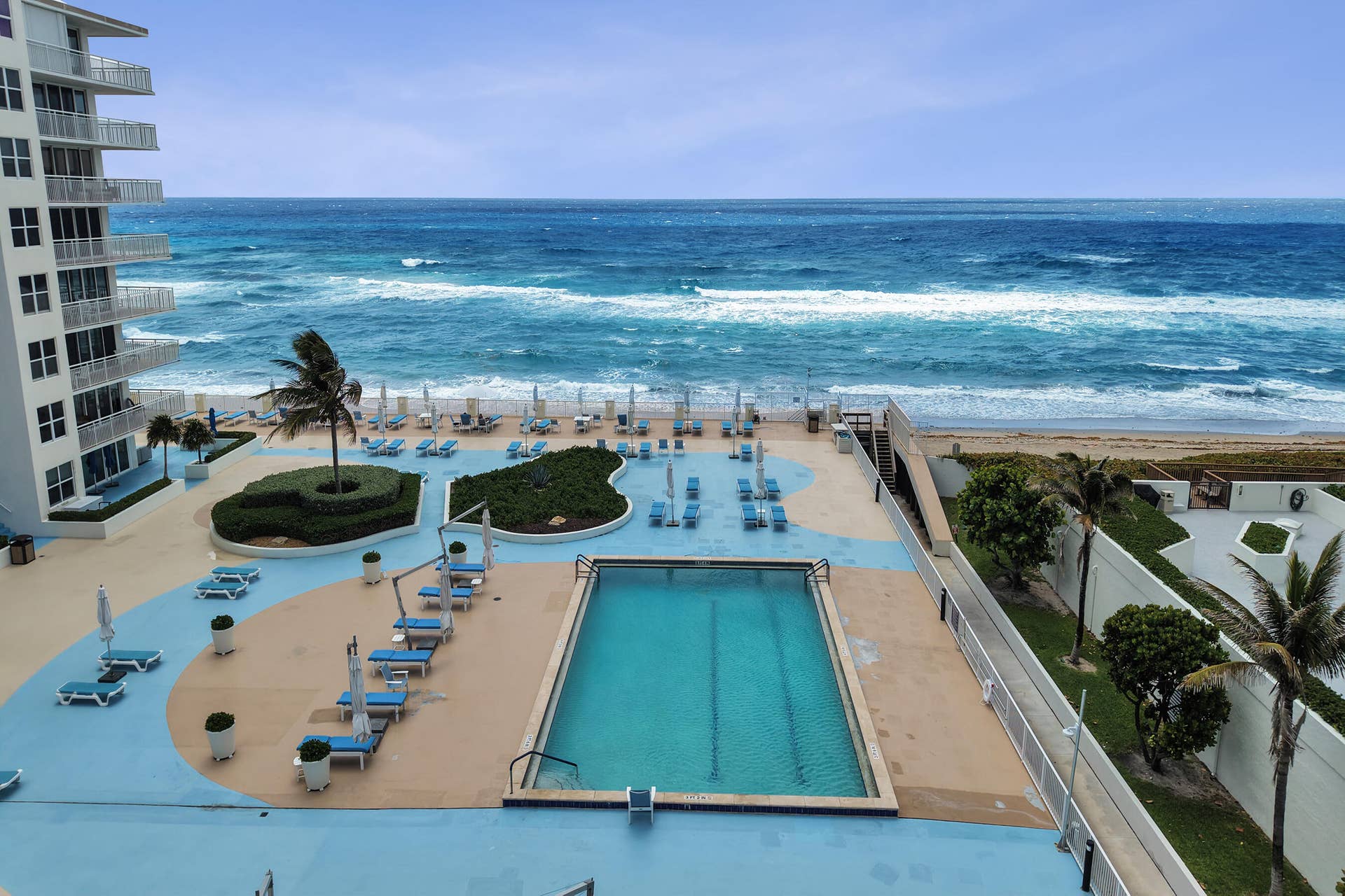 3546 S Ocean Boulevard, #327, South Palm Beach, FL 33480 Resort Pool