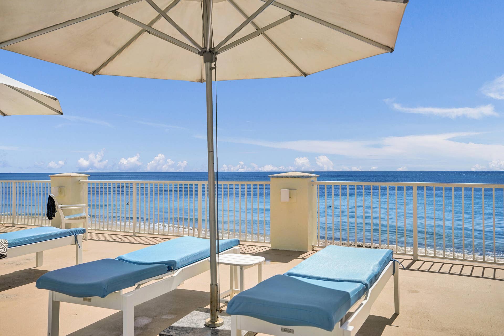 3546 S Ocean Boulevard, #327, South Palm Beach, FL 33480 Resort Beach Vibe