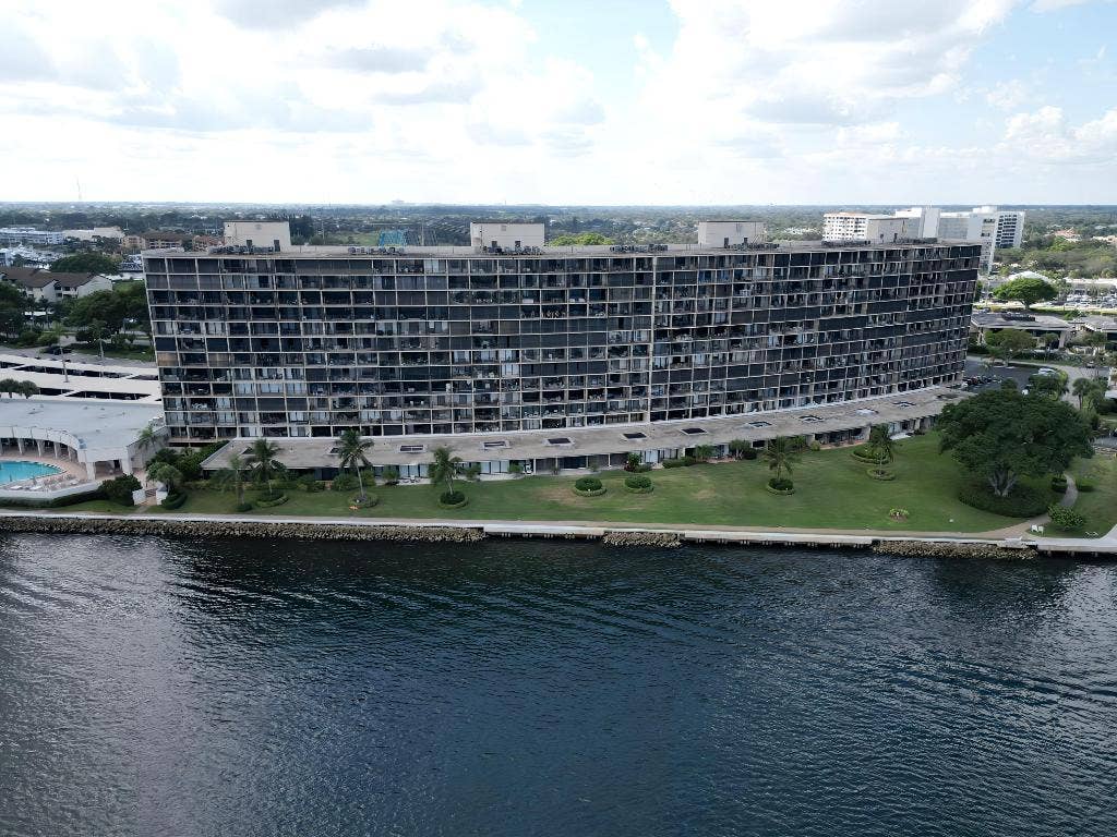 132 Lakeshore Drive, #617, North Palm Beach, FL 33408 132 Lakeshore Drive, #617, North Palm Beach, FL 33408
