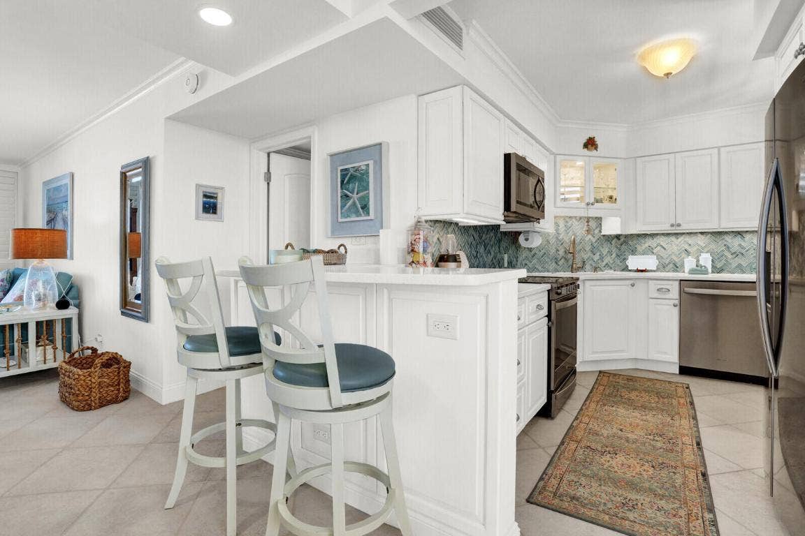 132 Lakeshore Drive, #617, North Palm Beach, FL 33408 132 Lakeshore Drive, #617, North Palm Beach, FL 33408