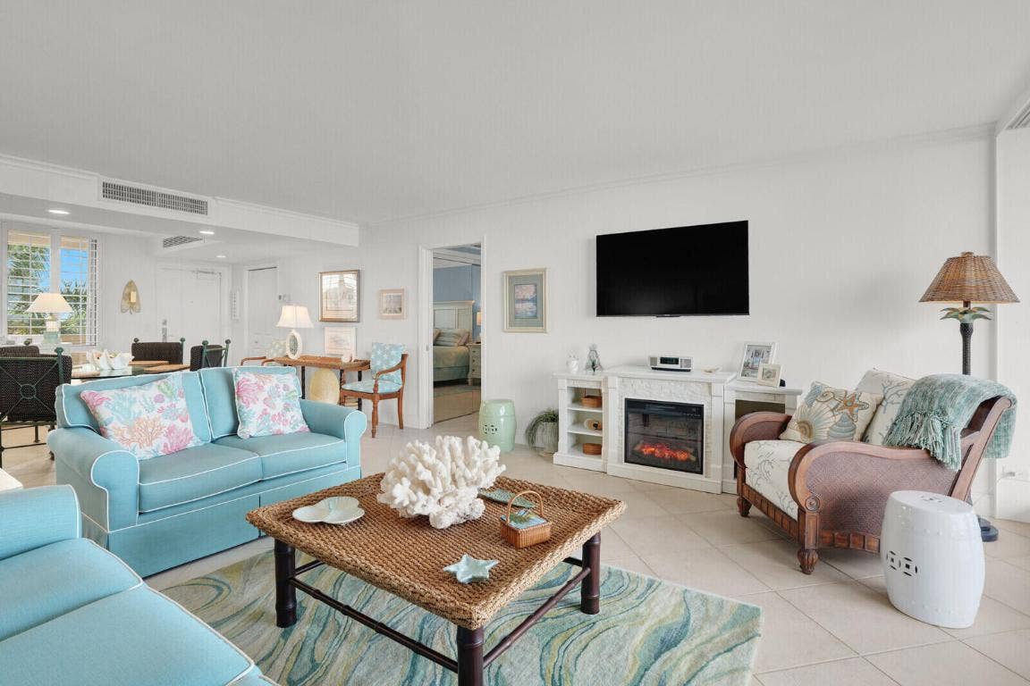 132 Lakeshore Drive, #617, North Palm Beach, FL 33408 132 Lakeshore Drive, #617, North Palm Beach, FL 33408