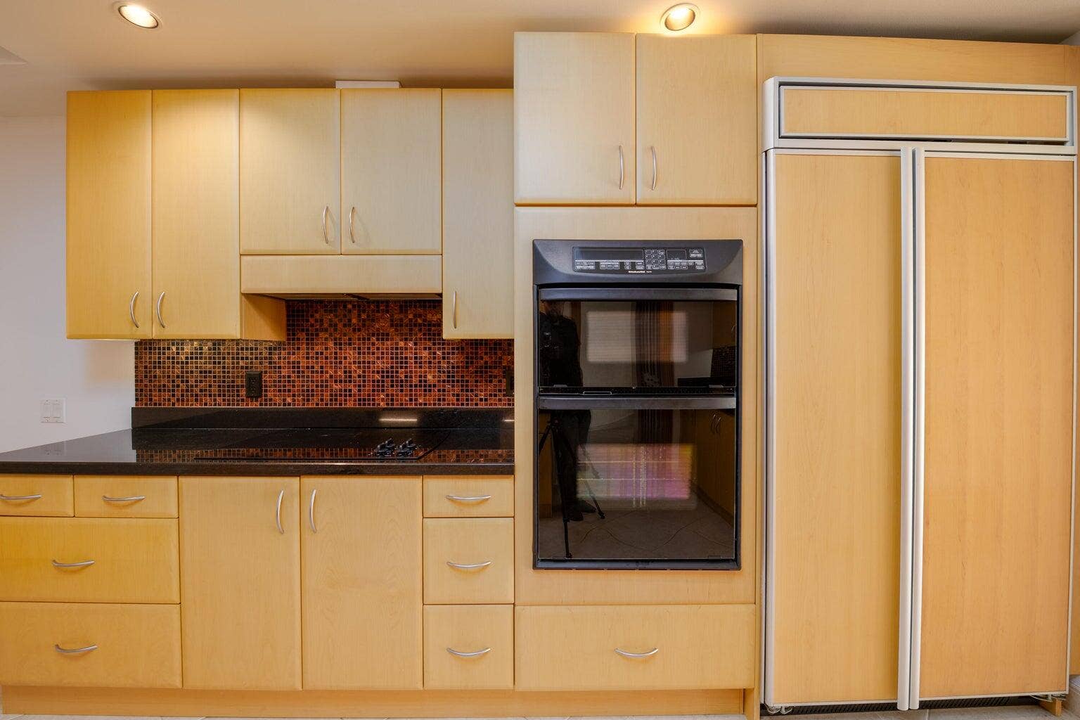 med kitchen cab