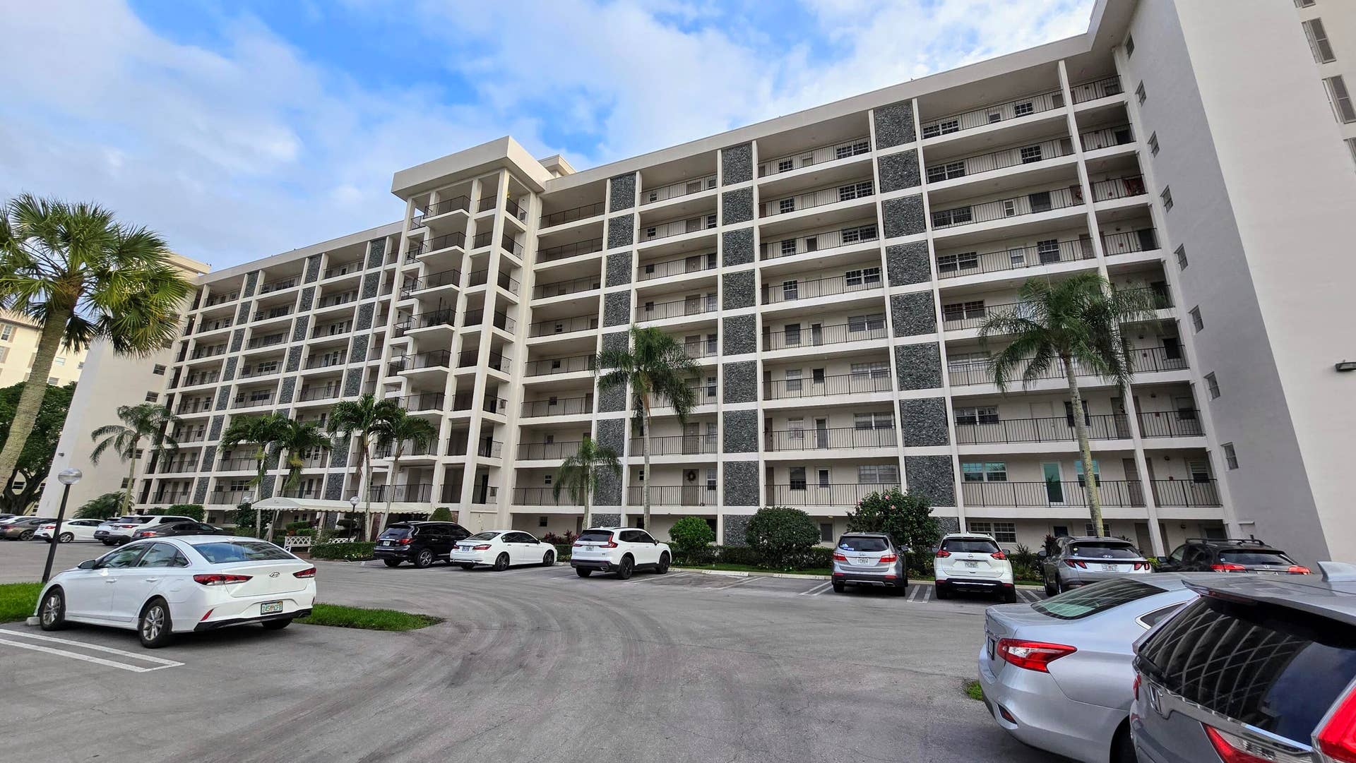 3100 N Palm Aire Drive, #604, Pompano Beach, FL 33069