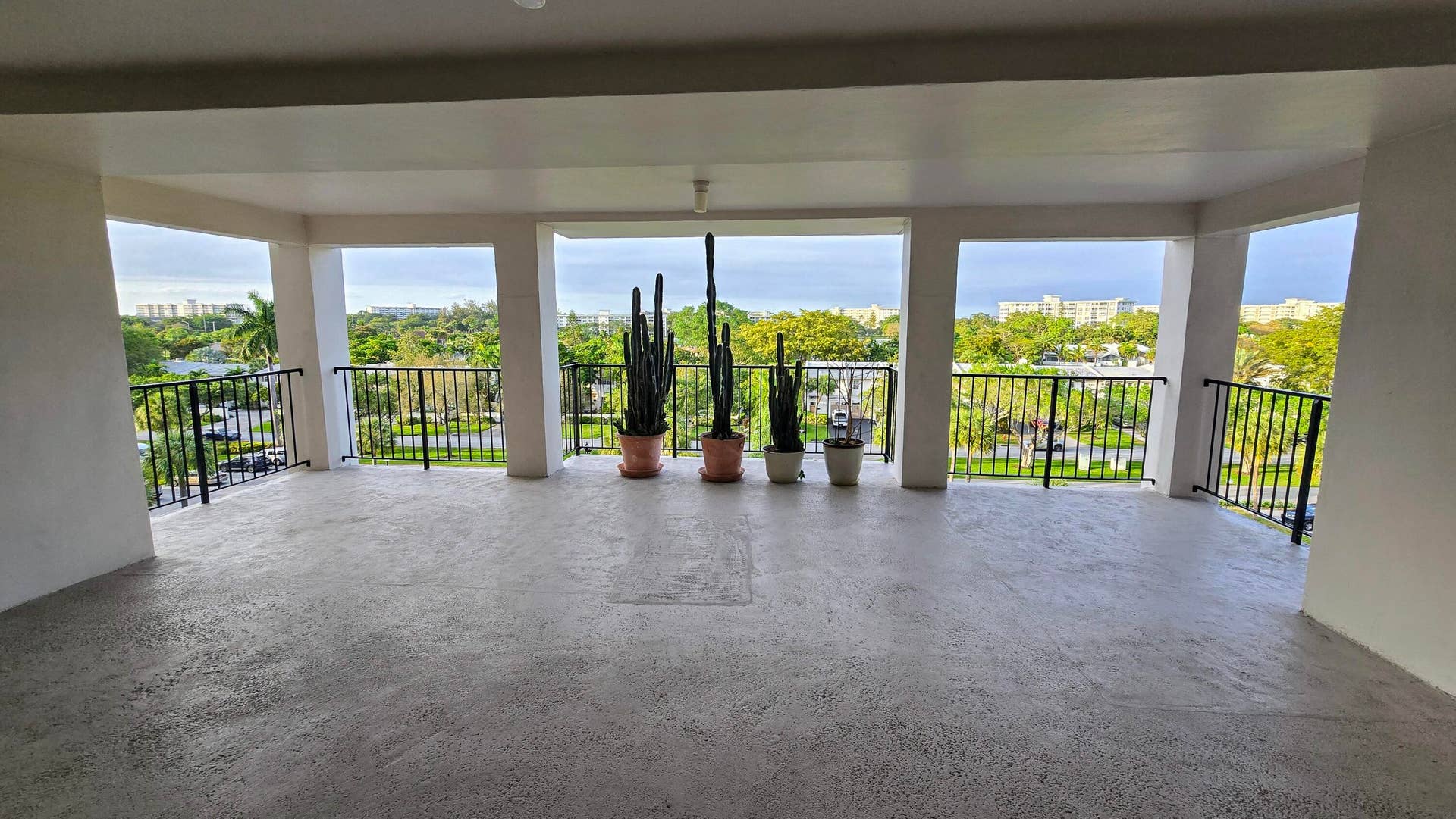 3100 N Palm Aire Drive, #604, Pompano Beach, FL 33069