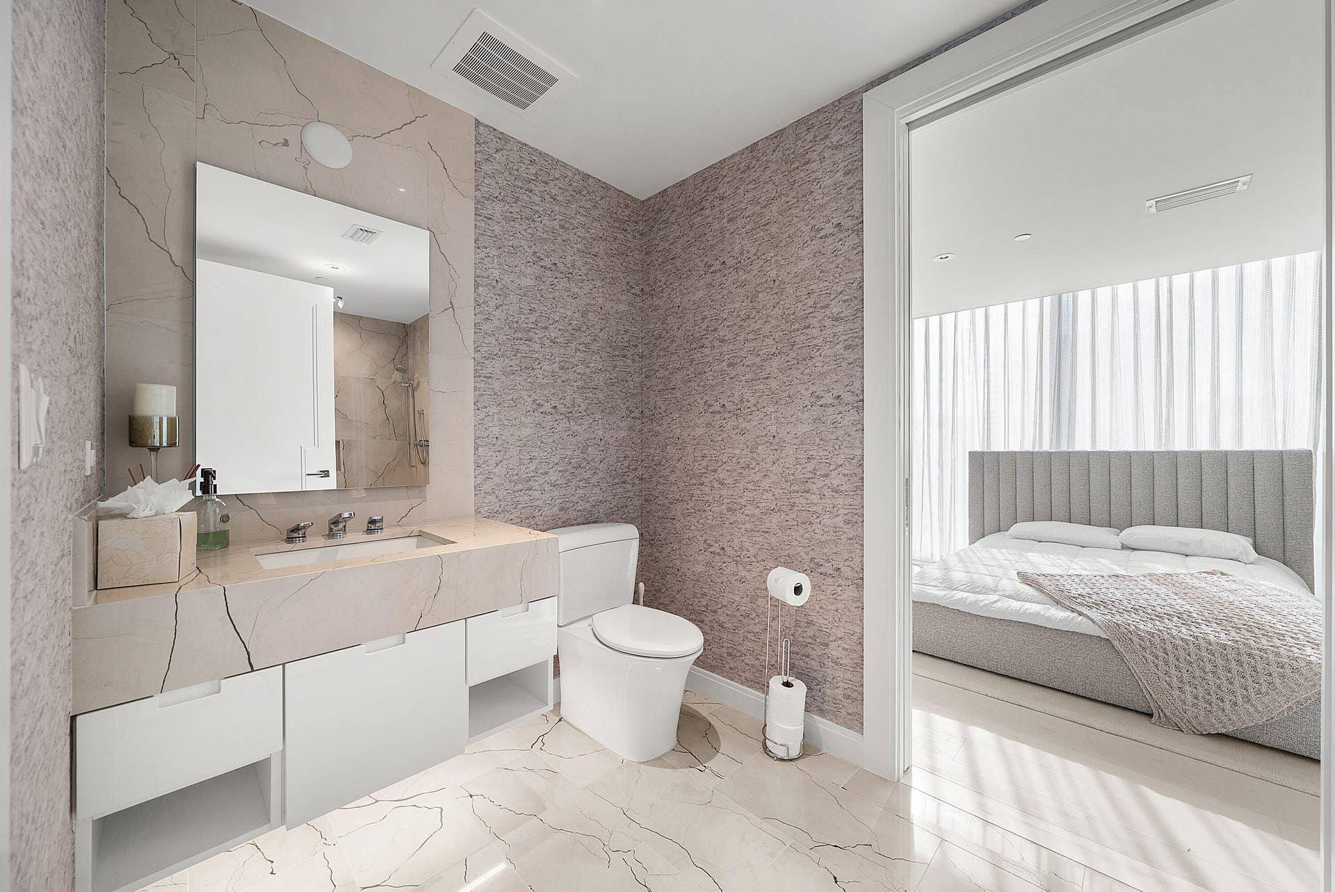 3550 S Ocean Boulevard, #7c, South Palm Beach, South Palm Beach, FL 33480 Custom Enclosed Den/"Third Bedroom" Ensuite Bathroom
