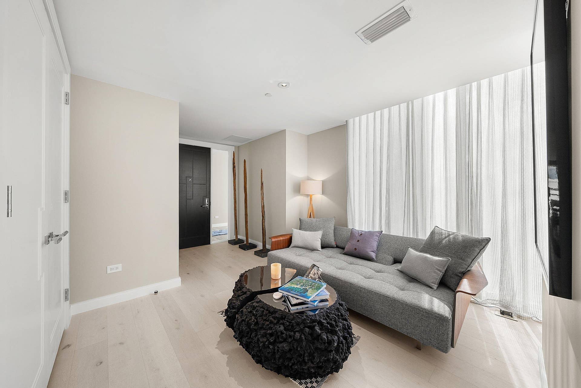3550 S Ocean Boulevard, #7c, South Palm Beach, South Palm Beach, FL 33480 Foyer/Lounge Space