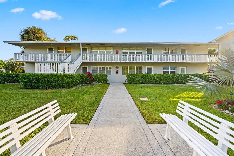Property photo for 380 Sheffield P, West Palm Beach, FL