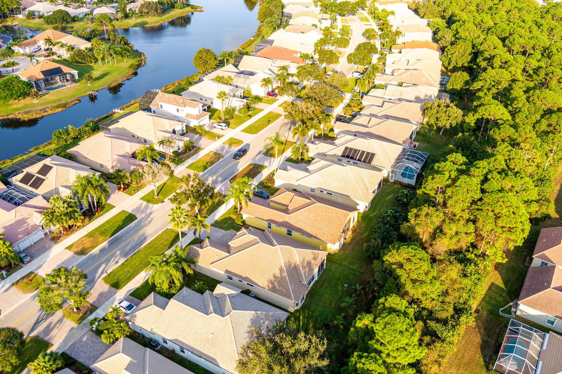 54-web-or-mls-665-sw-lake-charles-cir