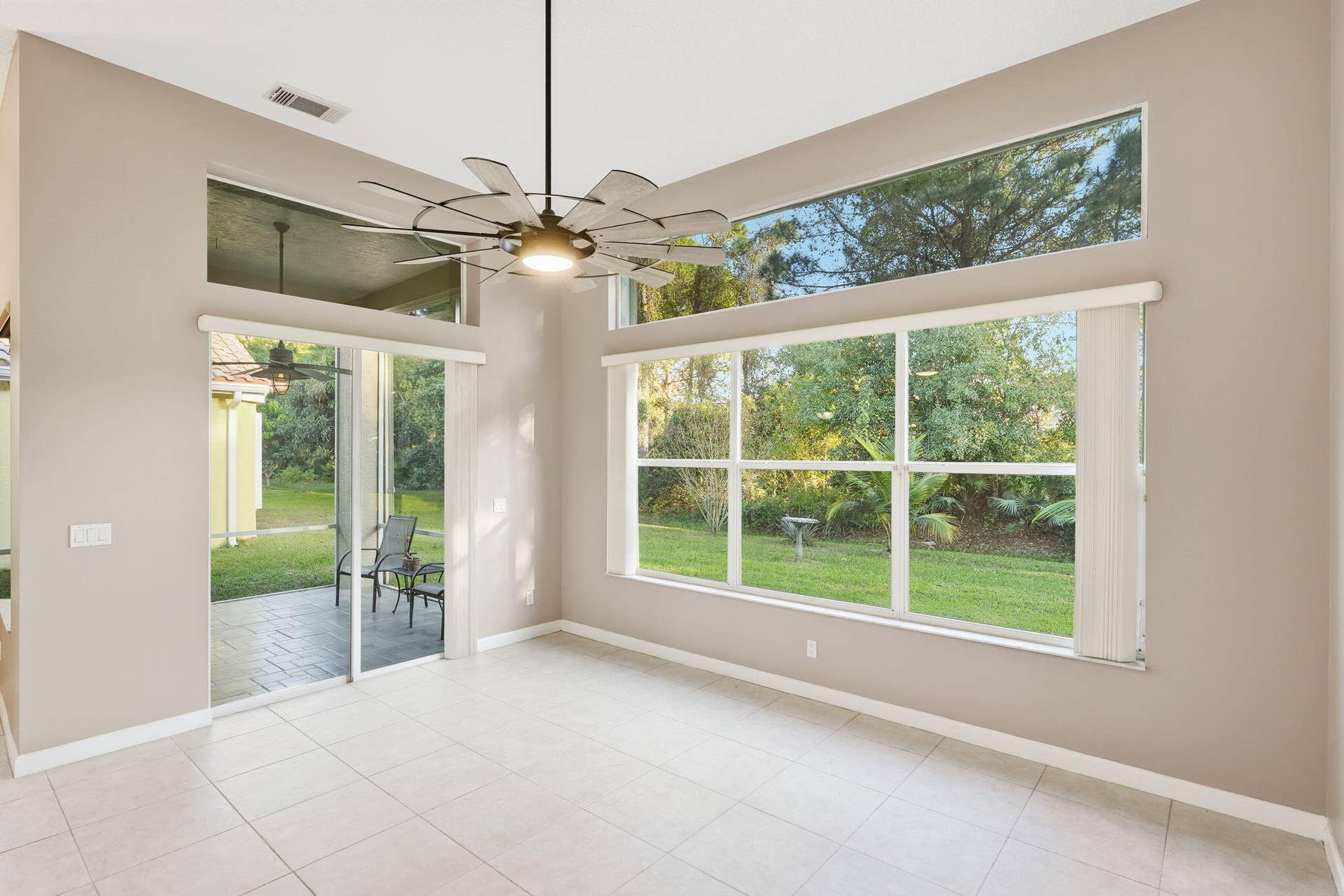 8-web-or-mls-665-sw-lake-charles-cir