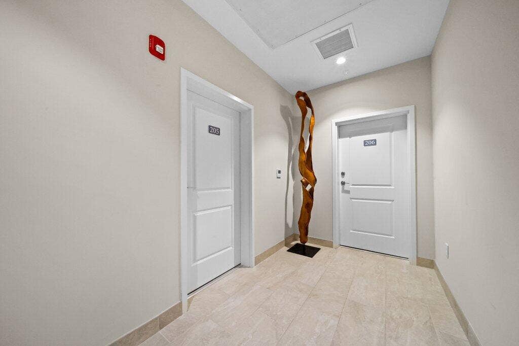 entrance1.jpg-SMALL