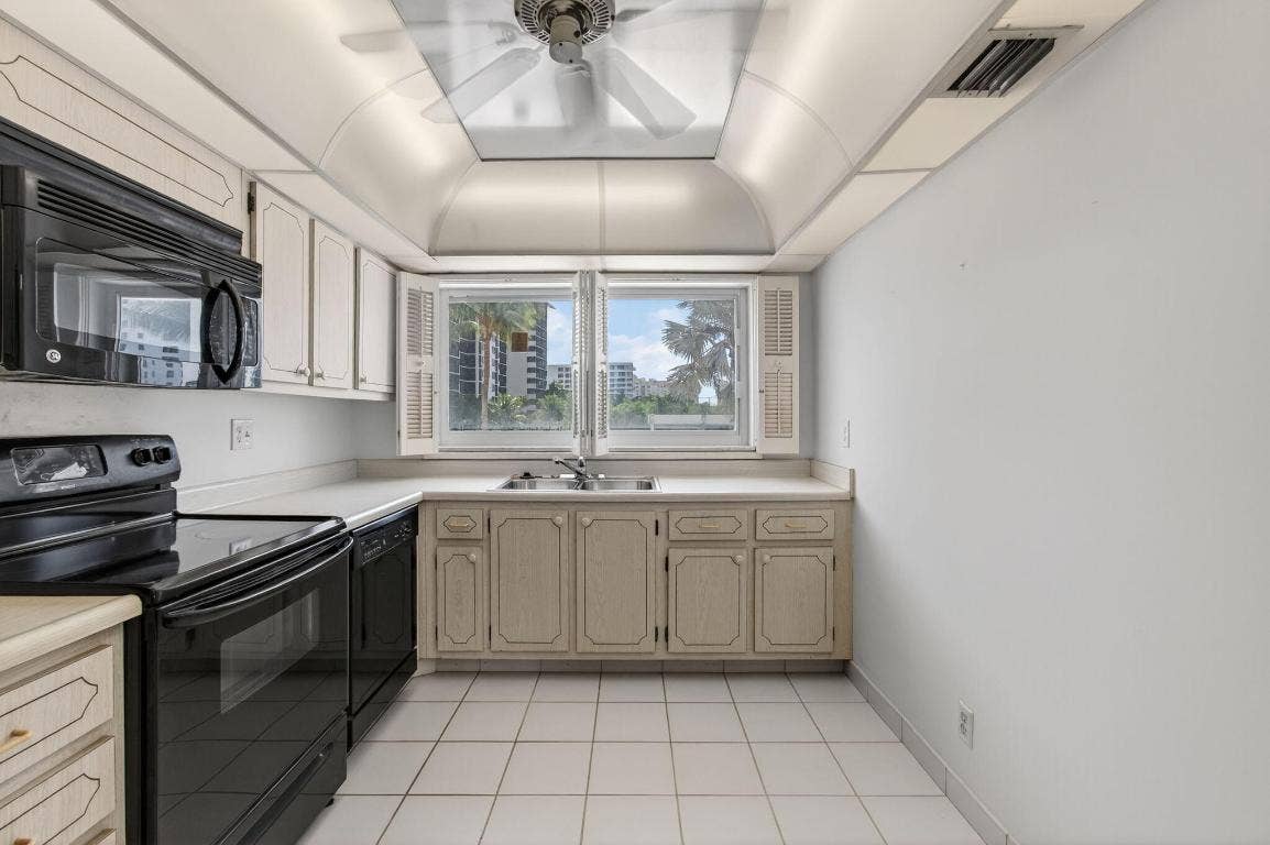 3300 S Ocean Boulevard, #320-c, Highland Beach, FL 33487