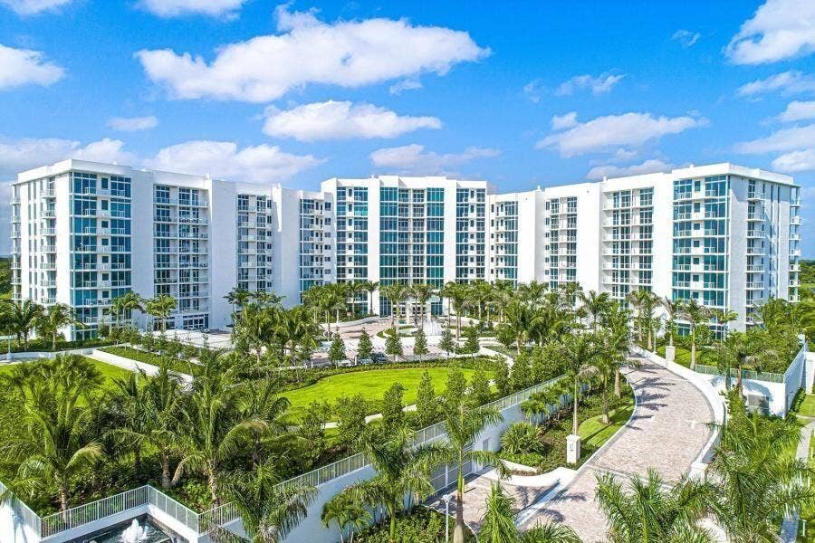 20155 Boca West Drive, #Ph-b904, Boca Raton, FL 33434